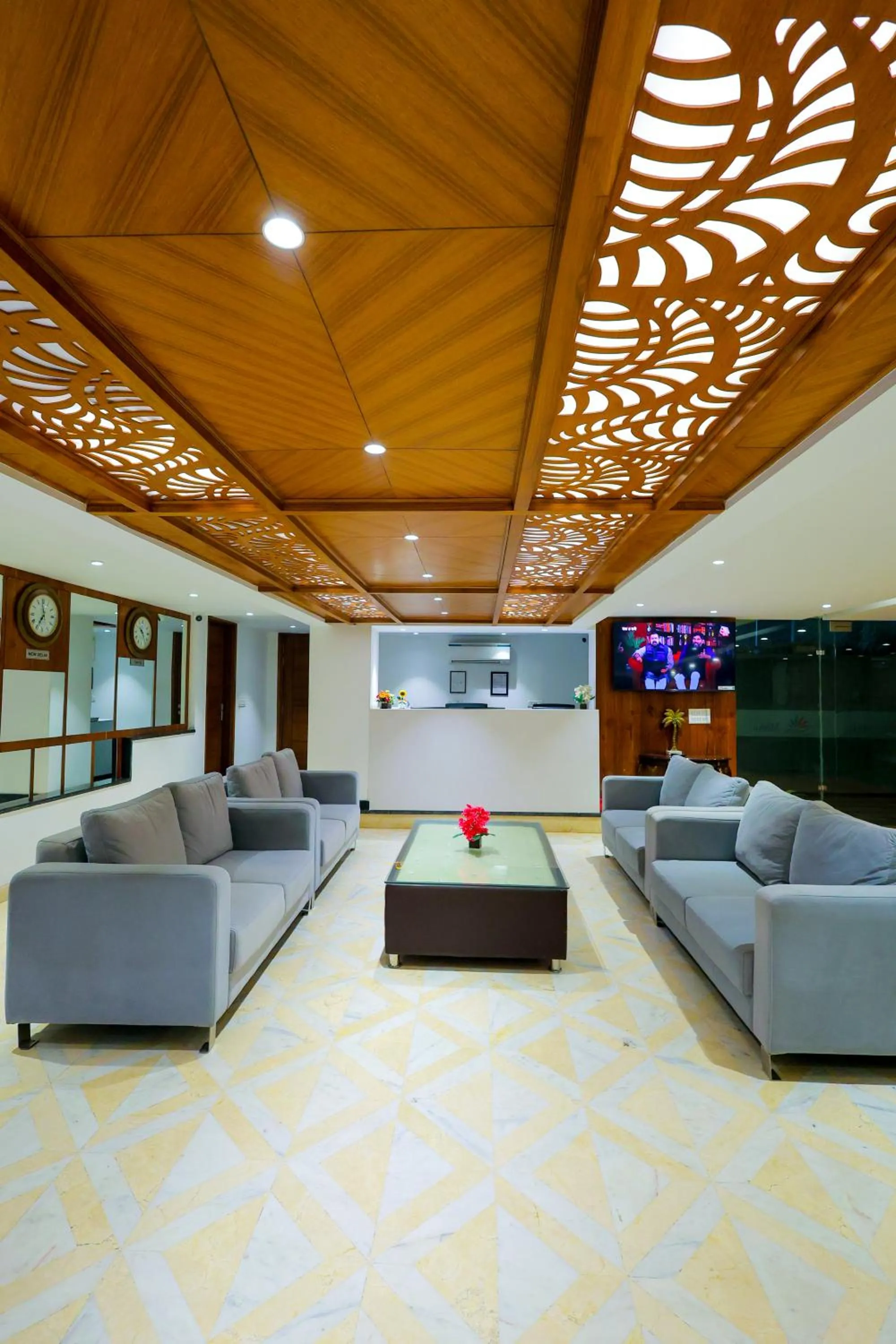 Lobby or reception in Nikko Premier - Near Medanta Hospital