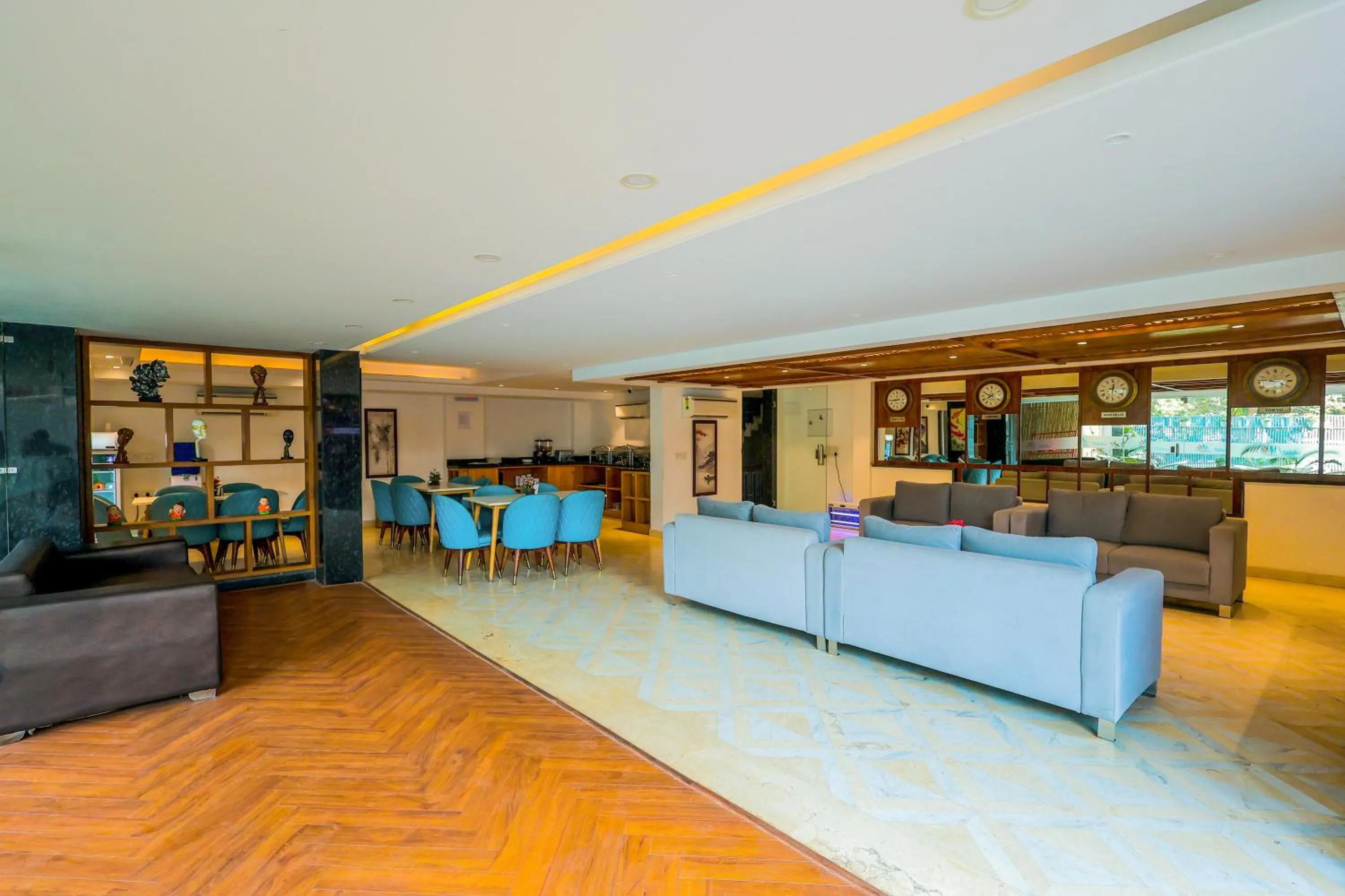 Lobby or reception in Nikko Premier - Near Medanta Hospital