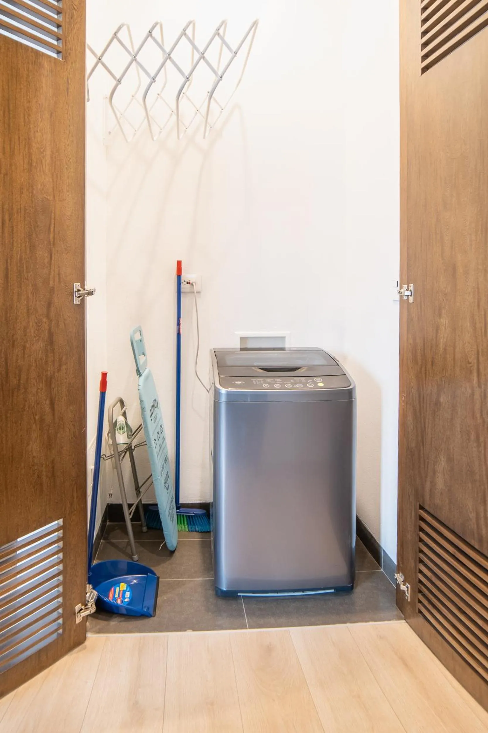 washing machine in Canvas By Wynwood House