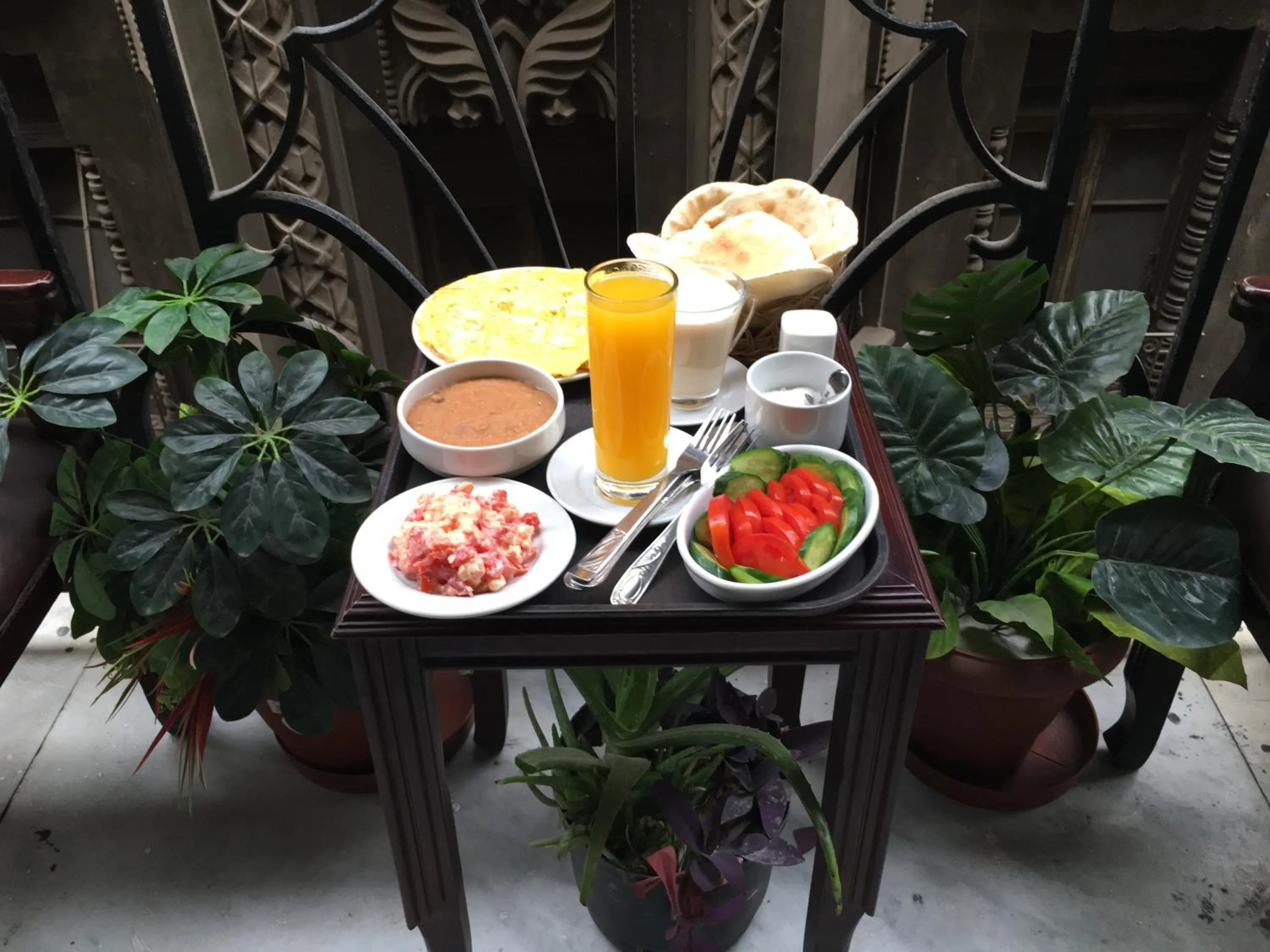 Food and drinks in Paradise Boutique Hotel