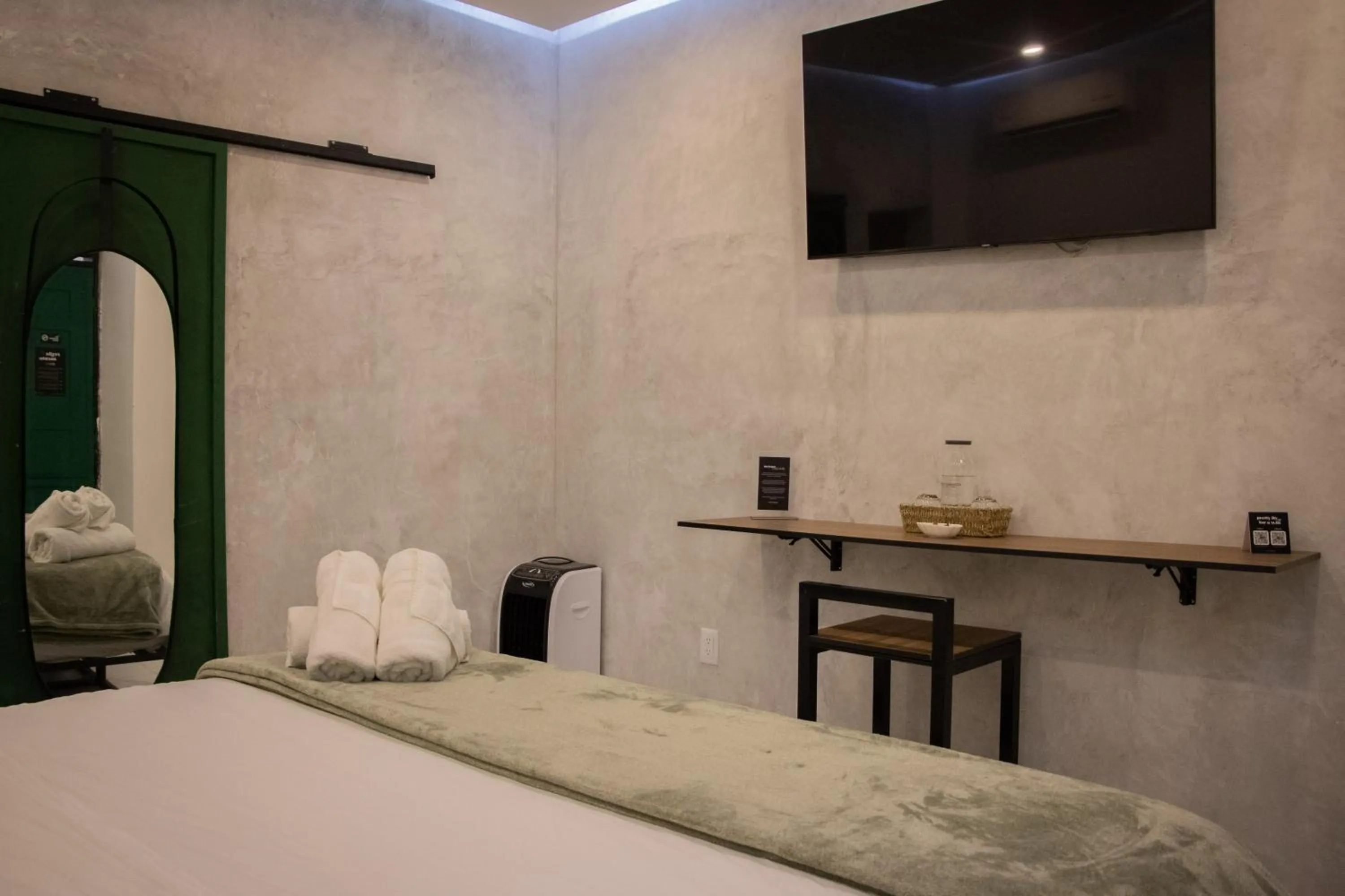 Bedroom, Bed in Collection O Patio Zaragoza