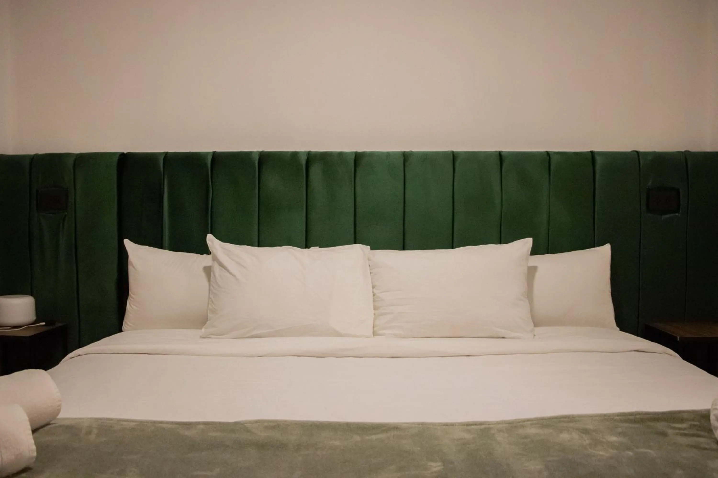 Bedroom, Bed in Collection O Patio Zaragoza