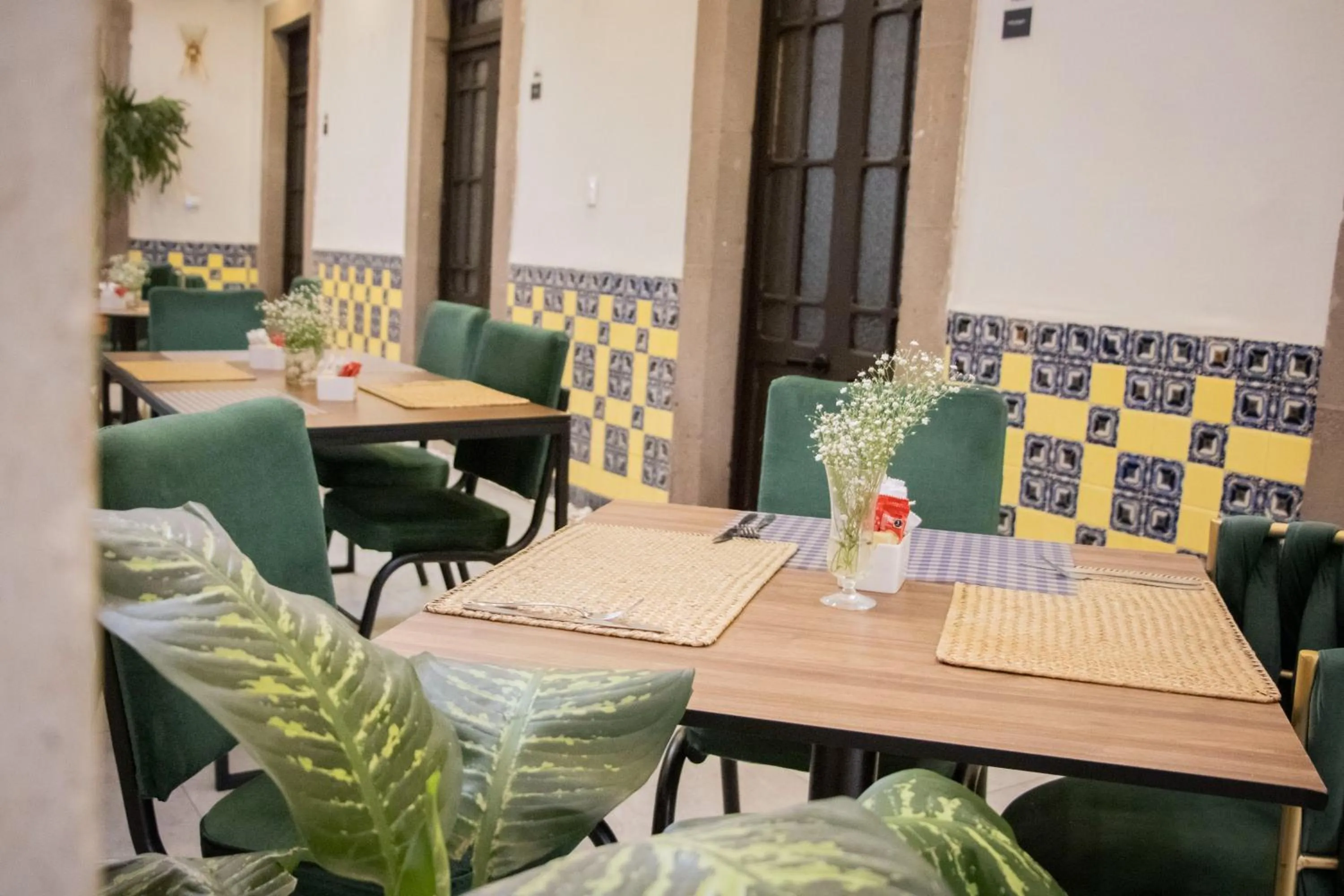 Restaurant/places to eat in Collection O Patio Zaragoza