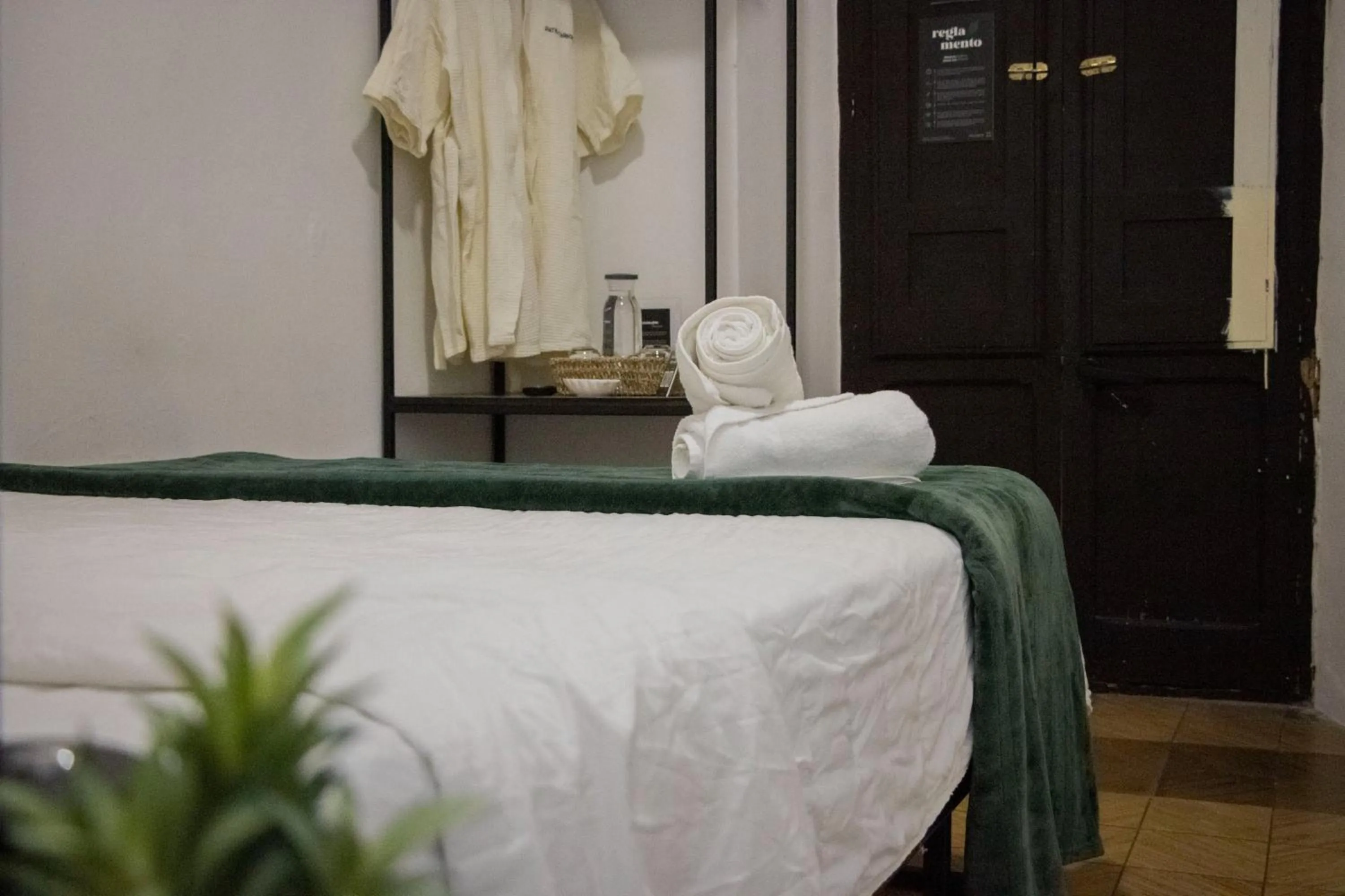 Bedroom, Bed in Collection O Patio Zaragoza