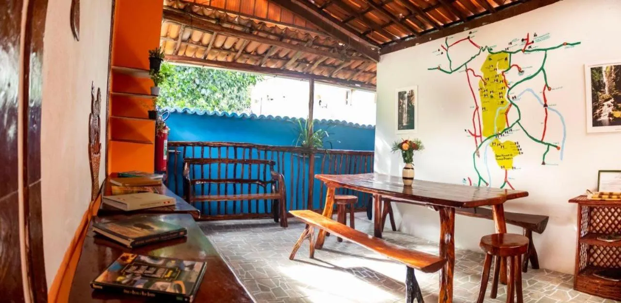 Seating area in Pousada Velho Garimpo