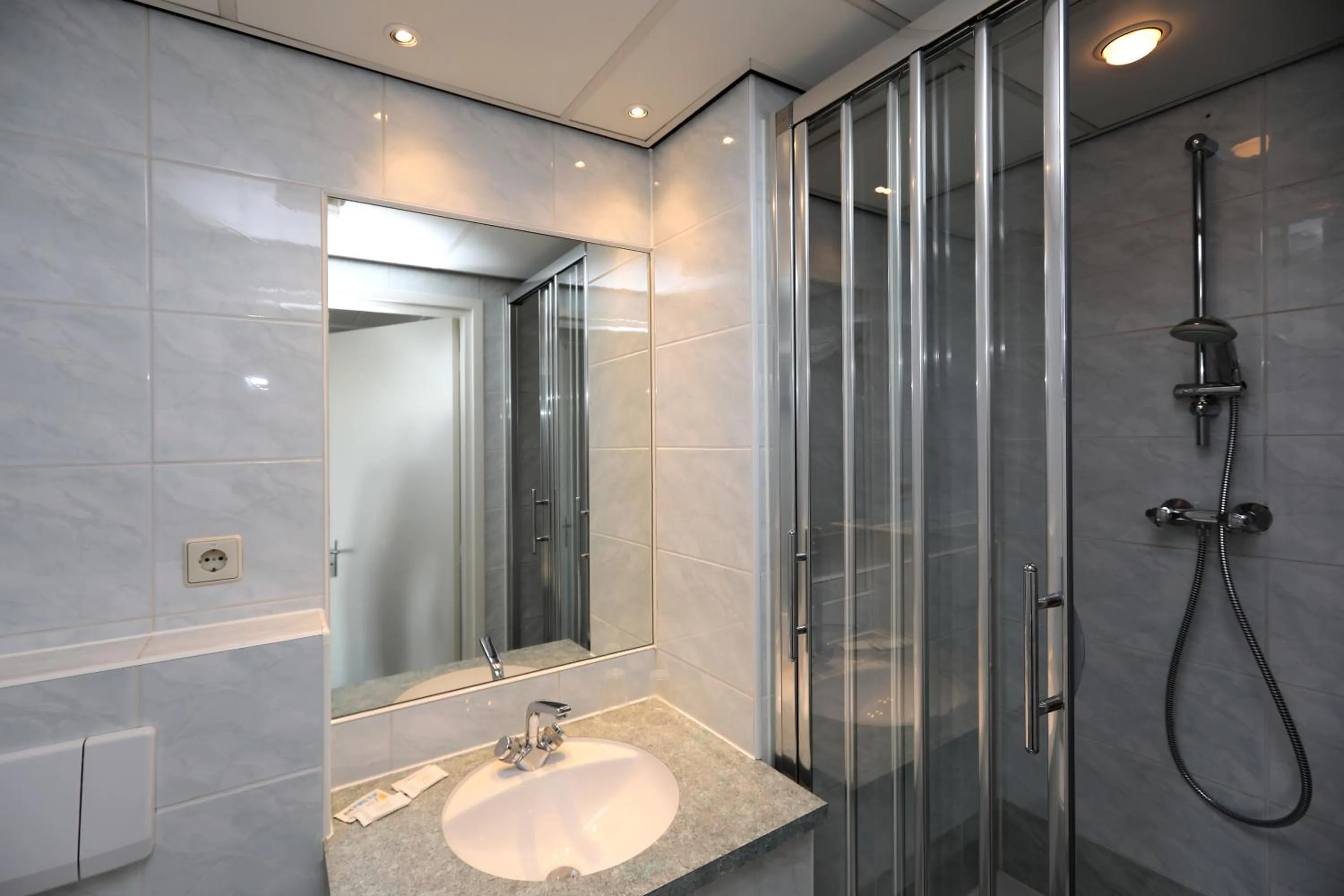 Hotel Cafe Restaurant Van Den Hogen