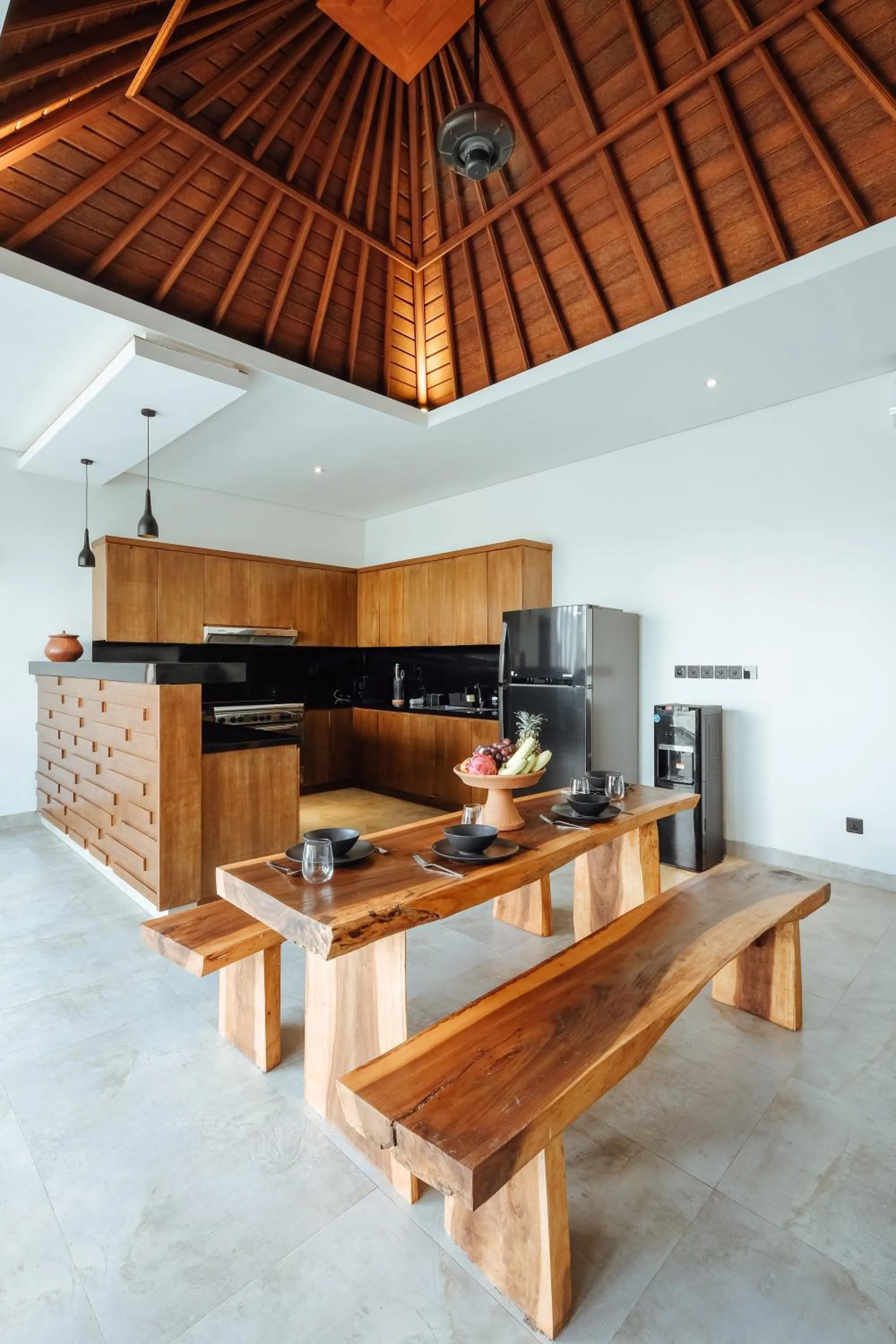Kitchen or kitchenette in Villa Clove Cemagi