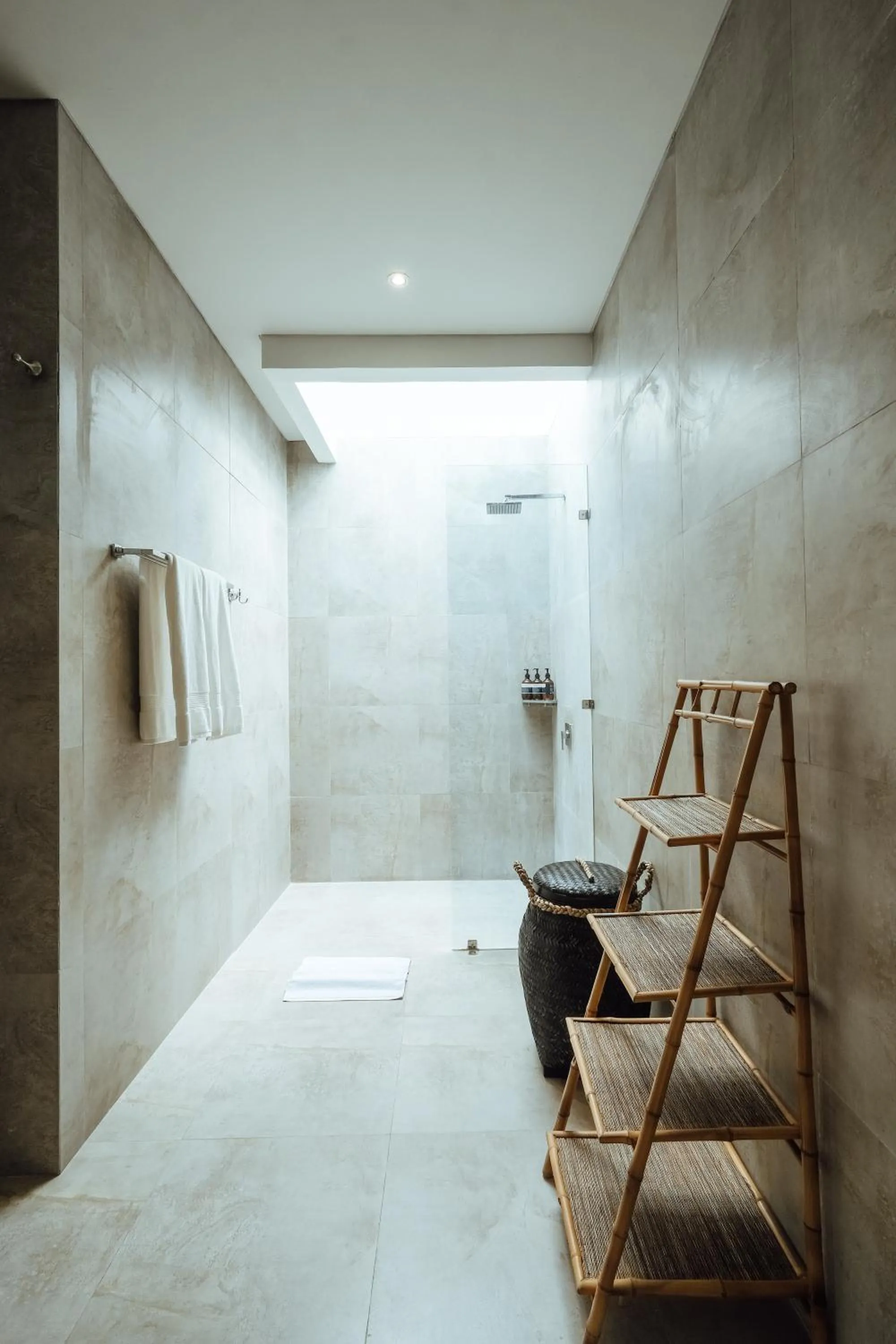 Shower in Villa Clove Cemagi