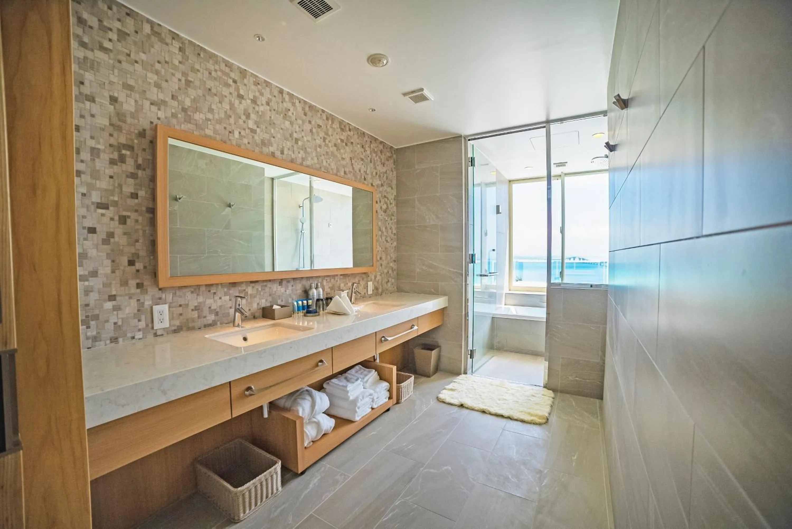 Bathroom in SANTORINI HOTEL&VILLAS MIYAKOJIMA