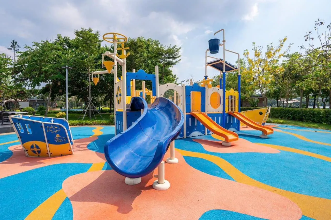 Children play ground in Thong Dong Homestay
