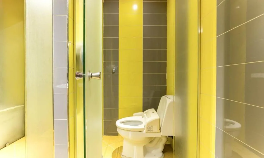 Shower in Dongtan BobosHotel