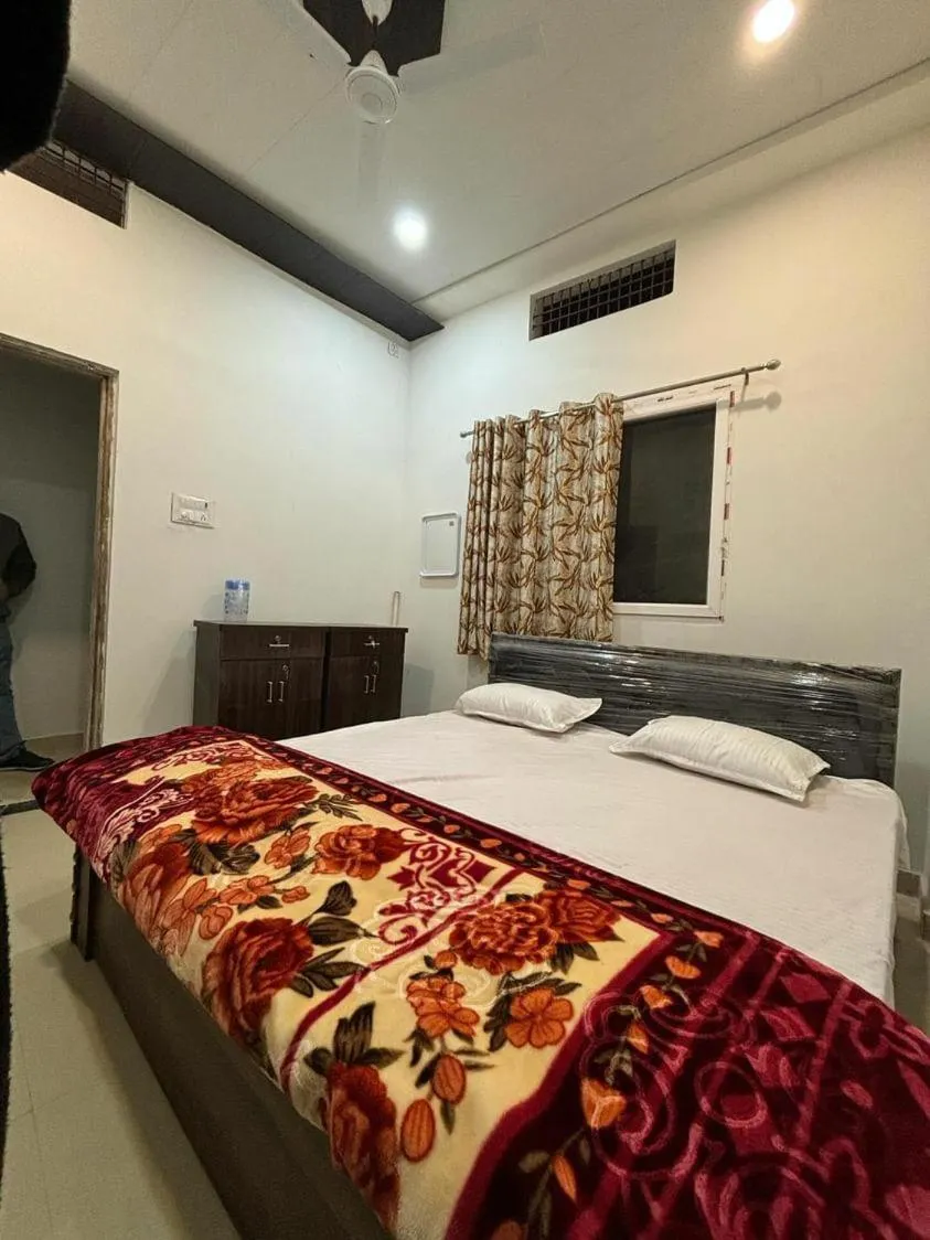 Madhuri Guest House
