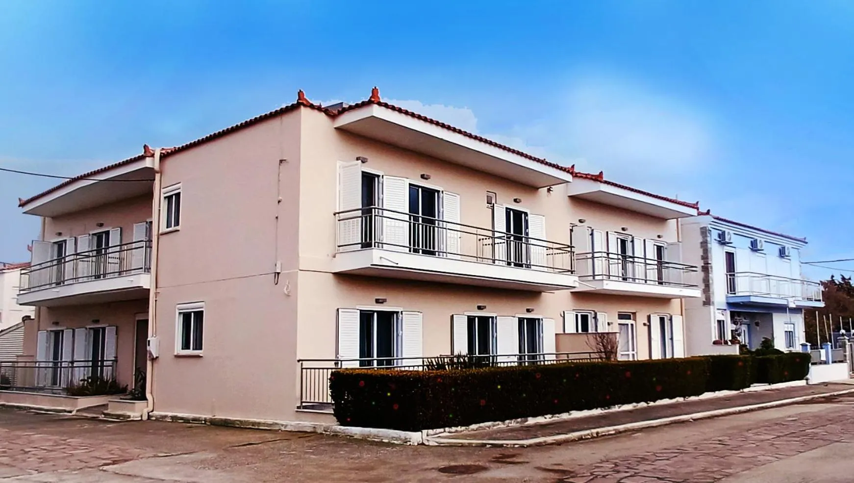 Property building in Arisvi All Seasons Hotel