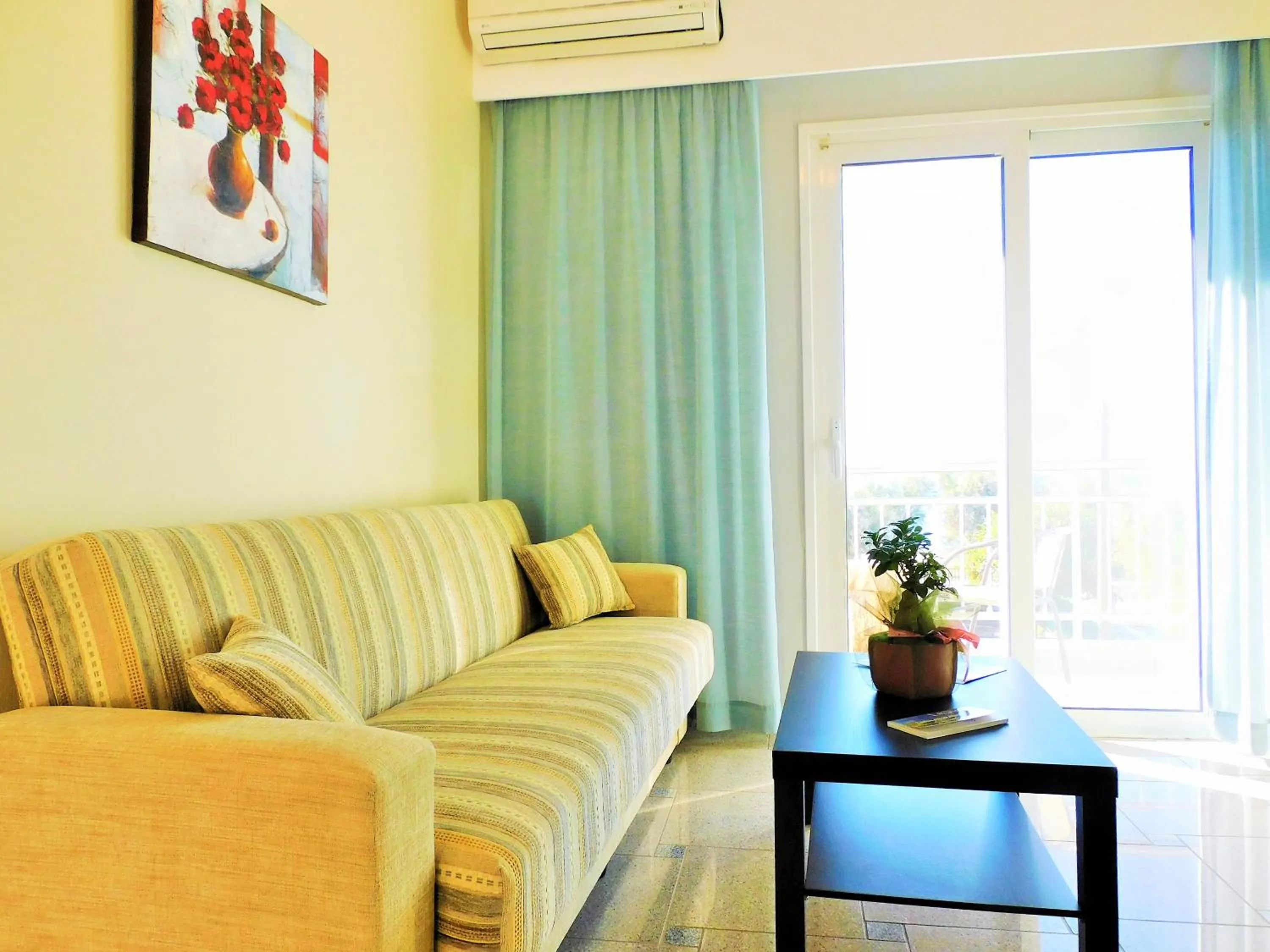 Living room in Arisvi All Seasons Hotel
