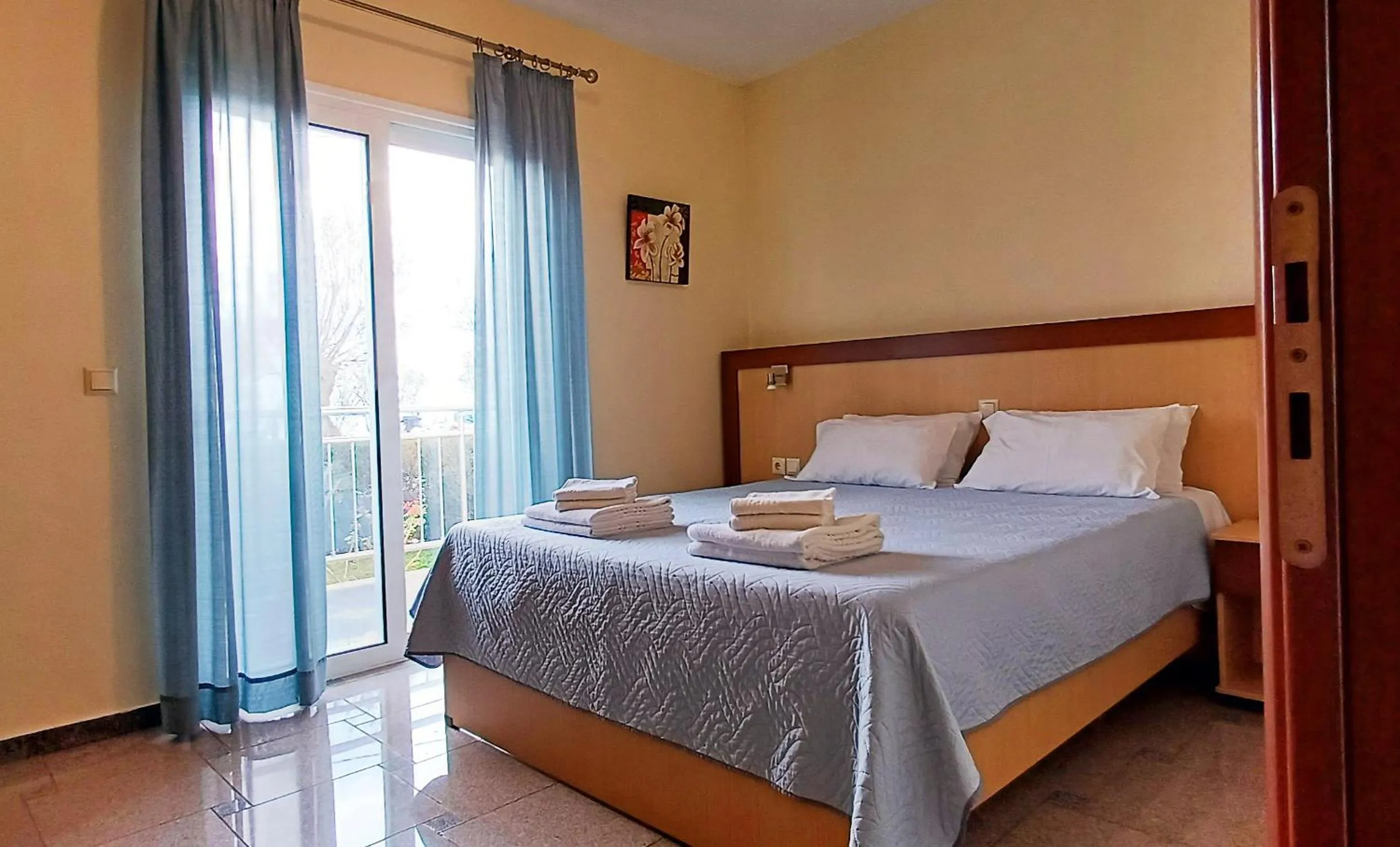 Bedroom, Bed in Arisvi All Seasons Hotel
