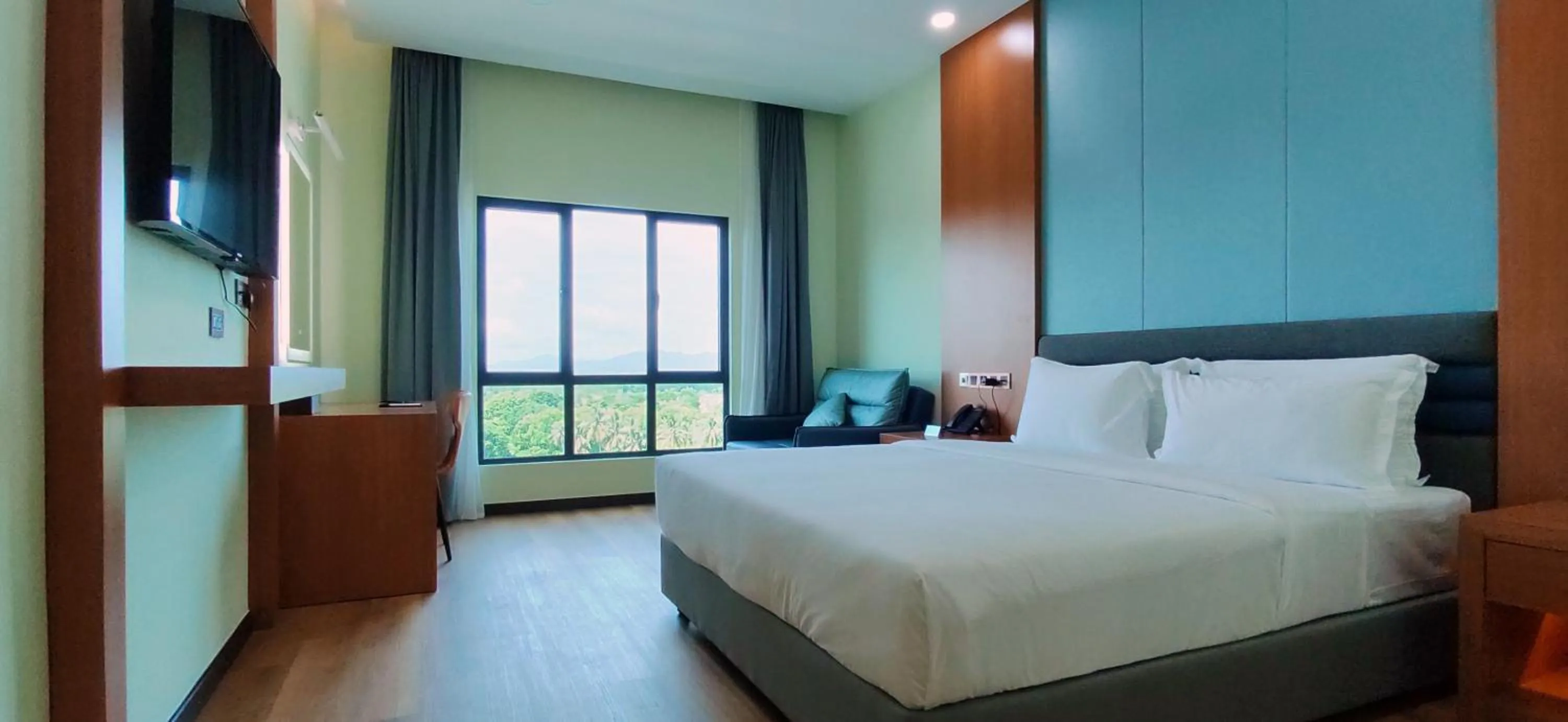 Bed in Hotel Kapalai Semporna