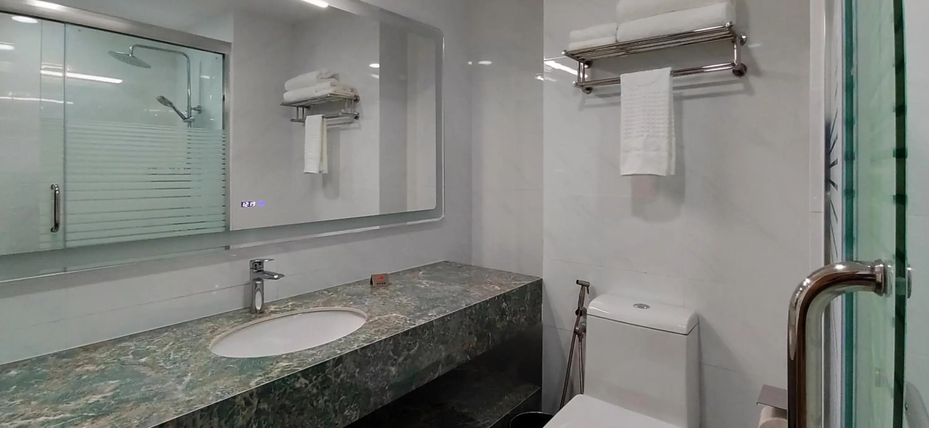 Toilet in Hotel Kapalai Semporna Toilet in Hotel Kapalai Semporna