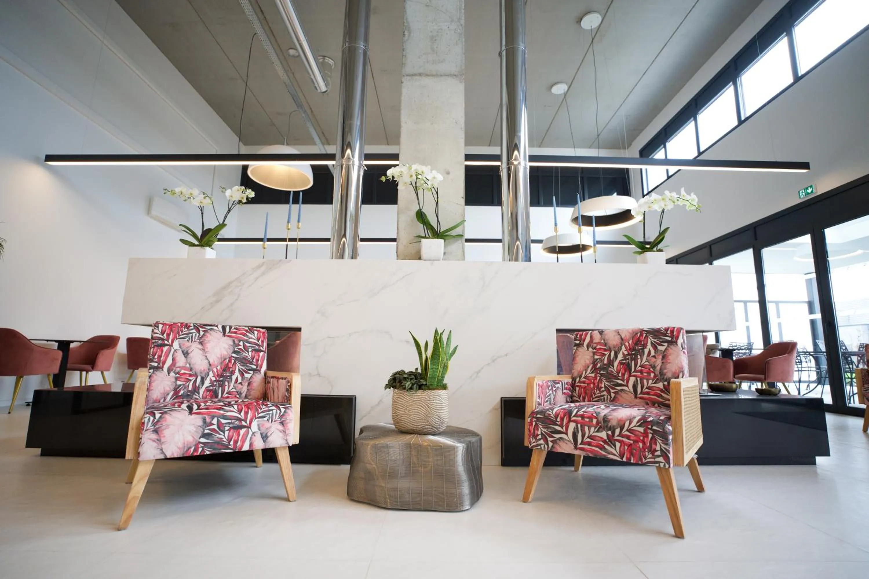 Lobby or reception in Arrow Hôtel