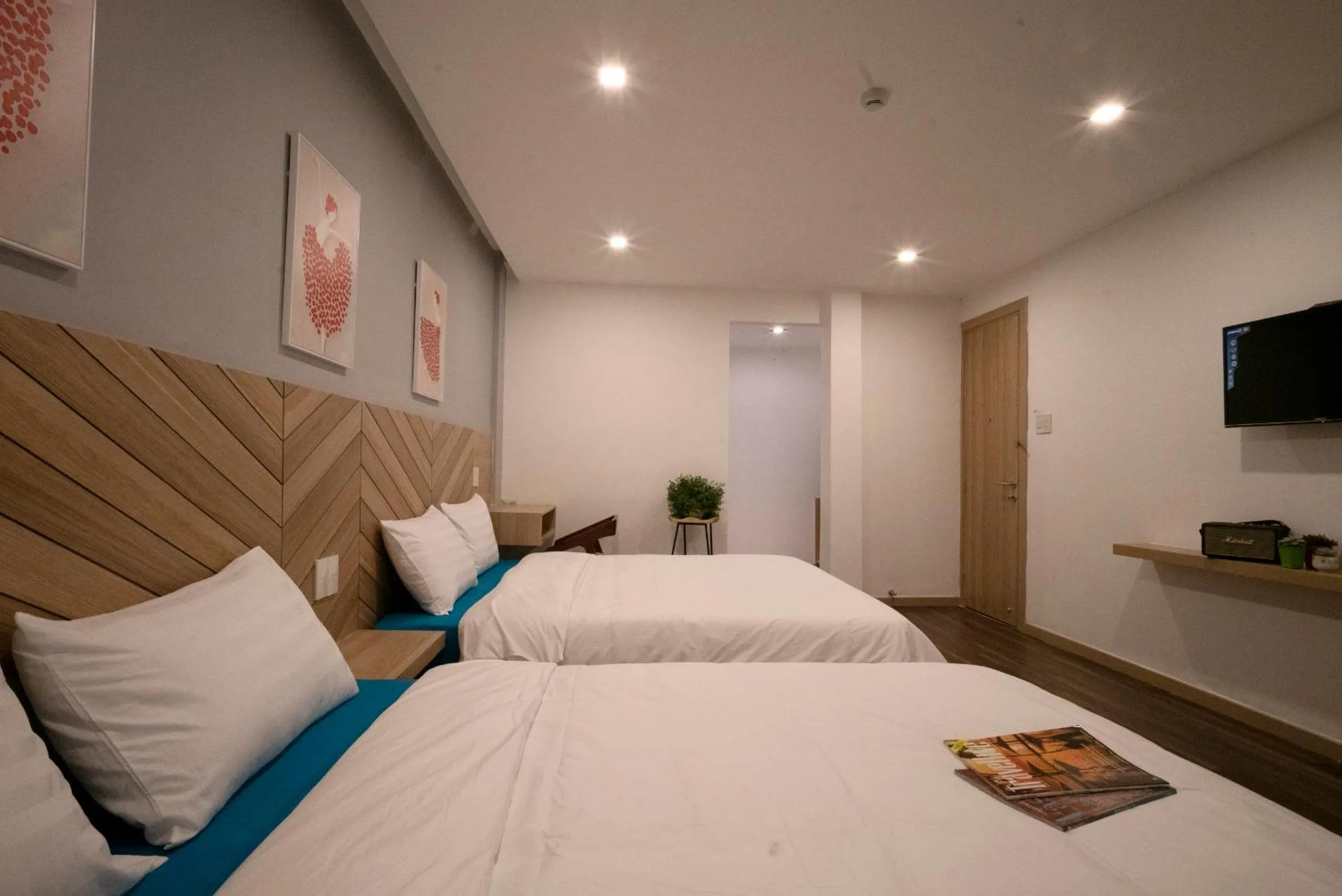 Bedroom, Bed in Vindy House