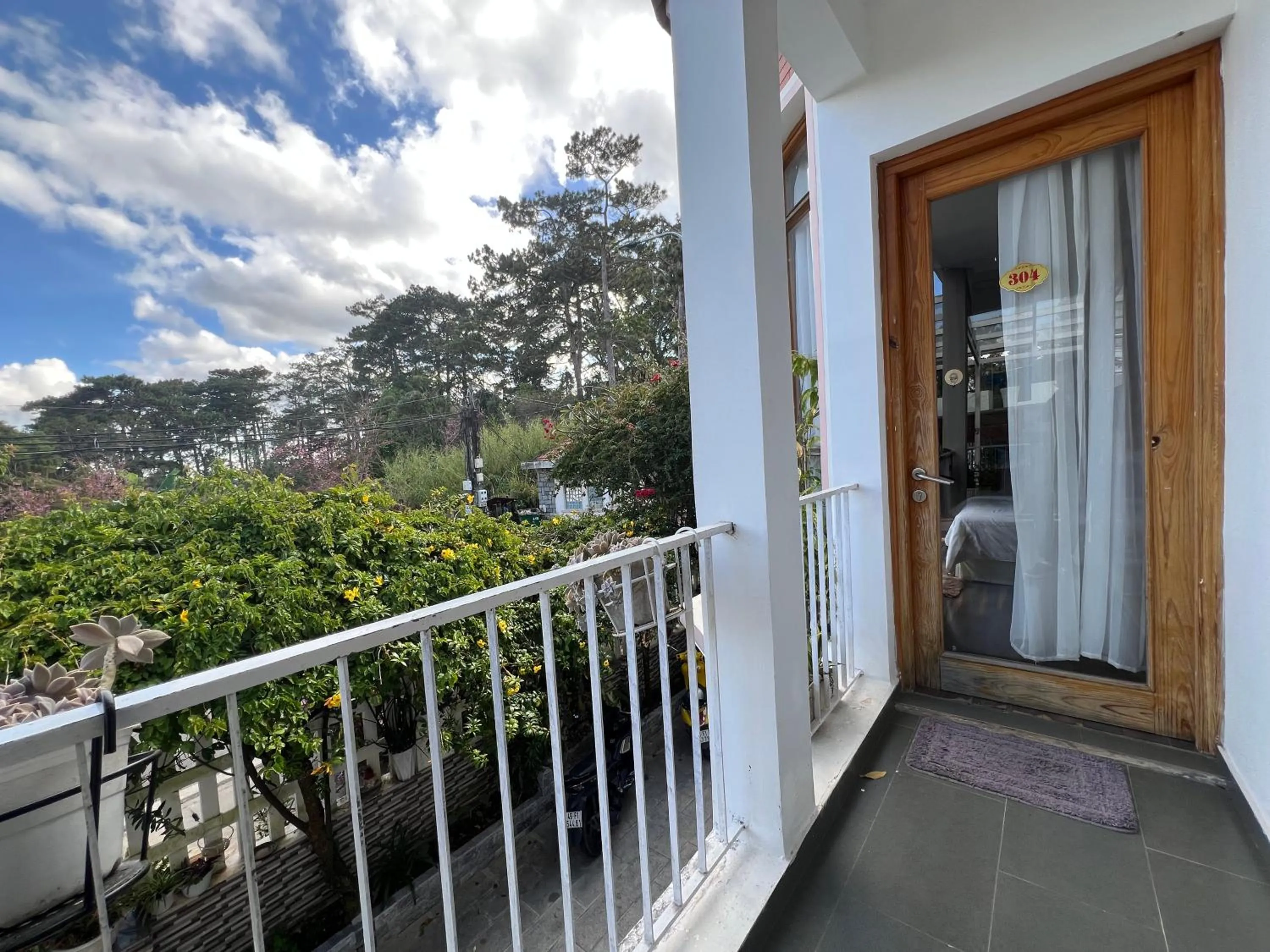 Property building in Vindy House
