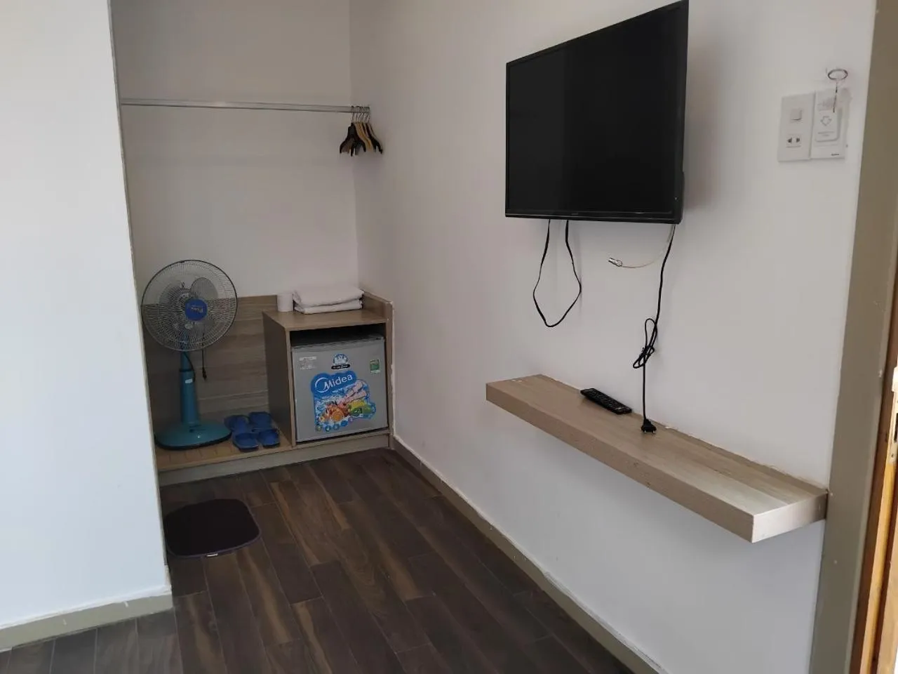 furniture in Vindy House