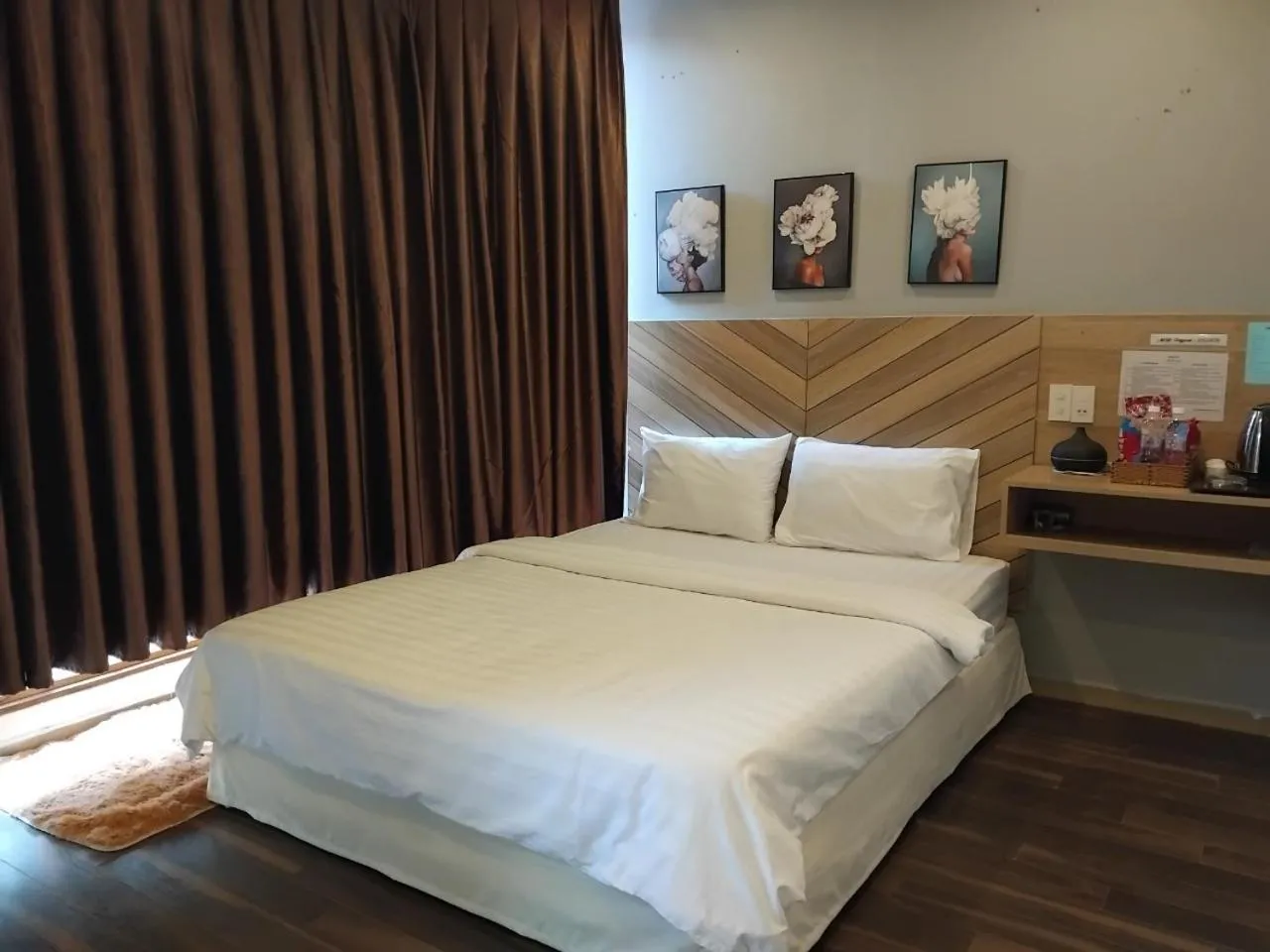 Bed in Vindy House