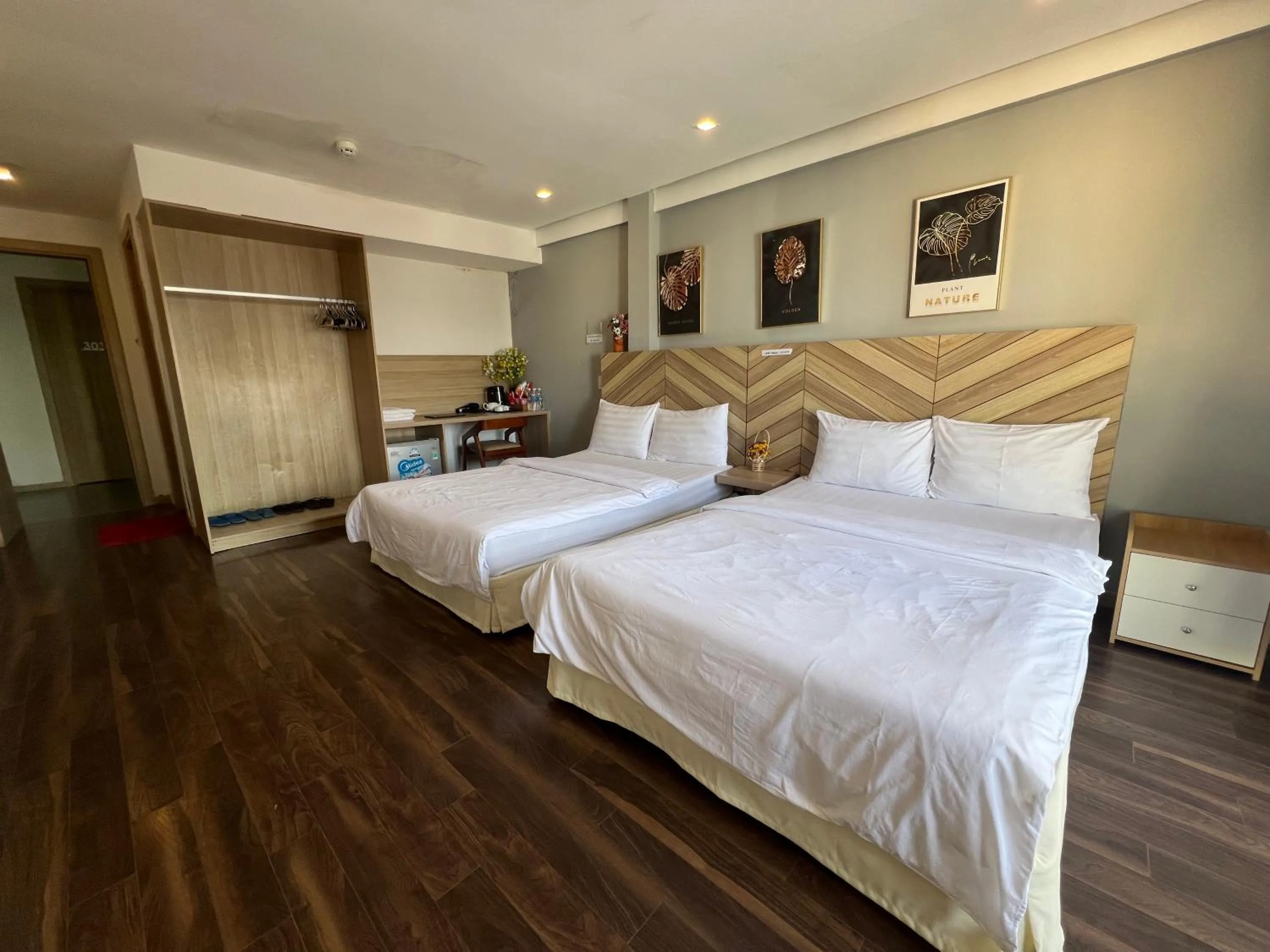 Photo of the whole room, Bed in Vindy House