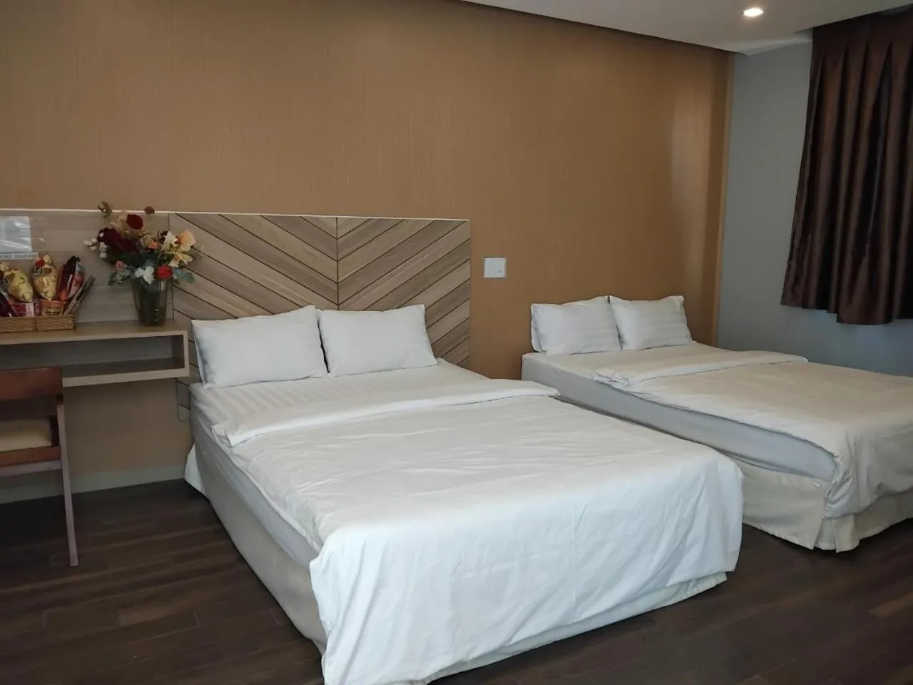 Bedroom, Bed in Vindy House