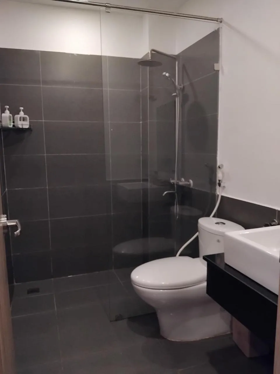 Toilet in Vindy House