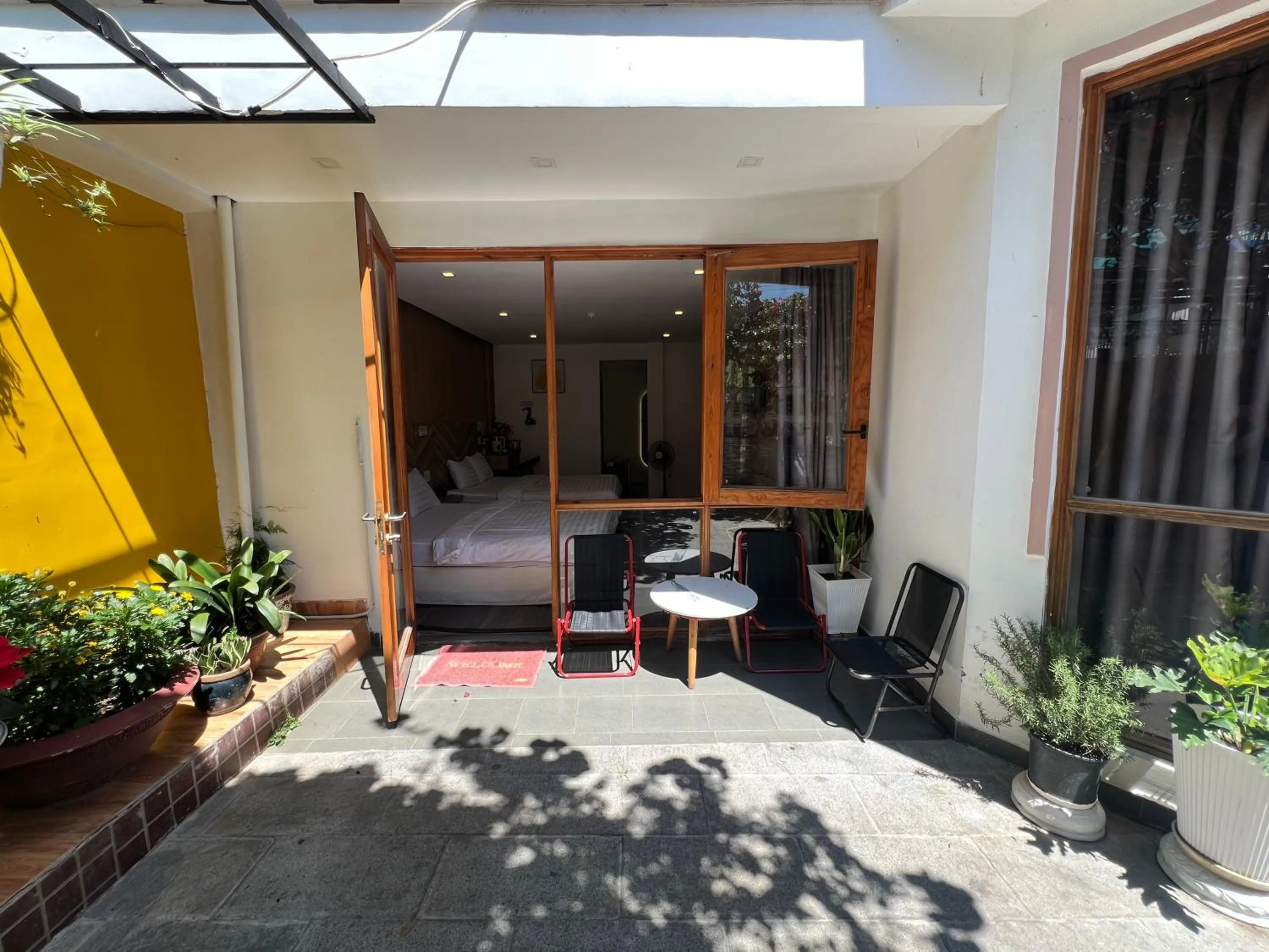 Patio in Vindy House