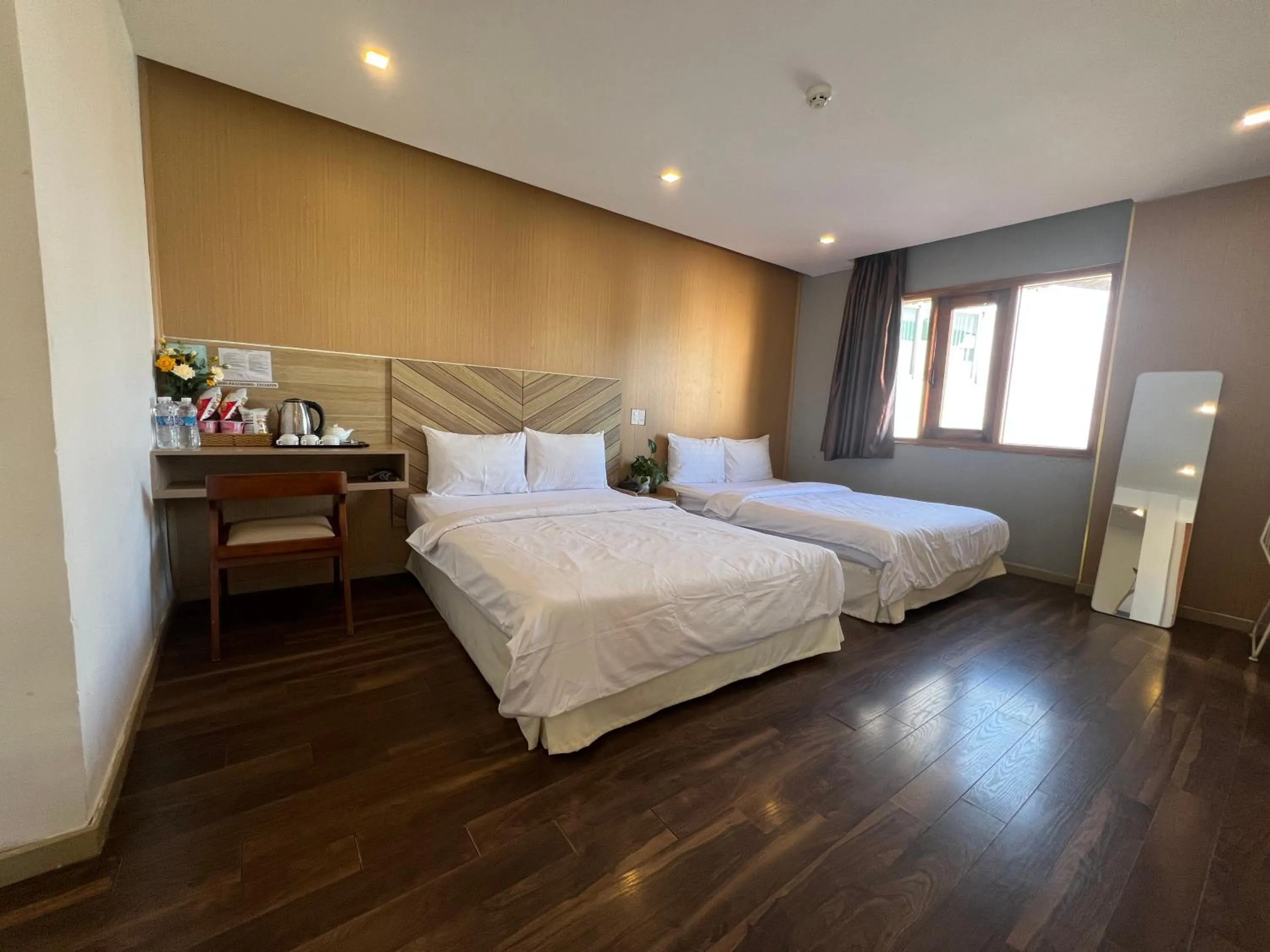 Photo of the whole room, Bed in Vindy House