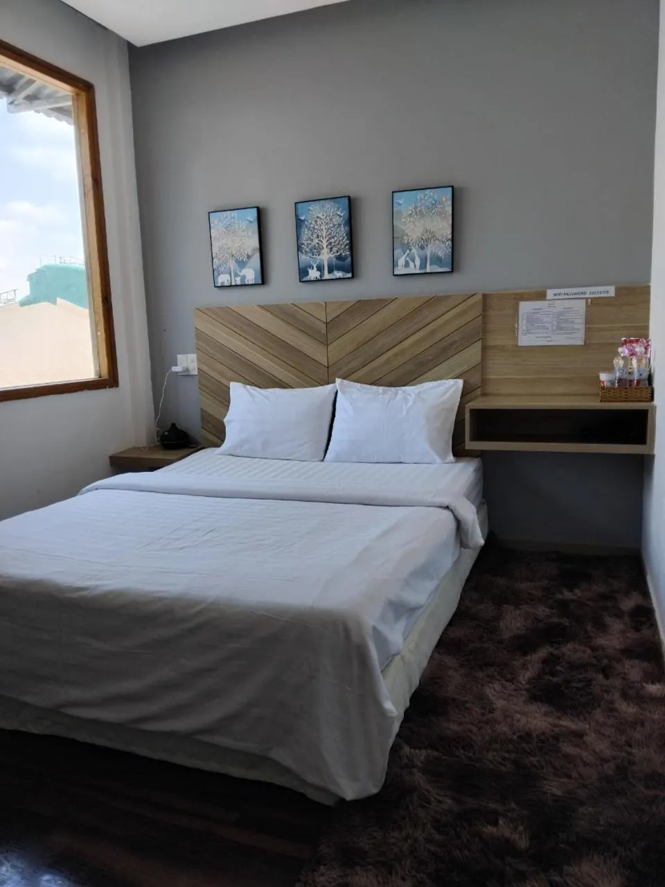 Photo of the whole room, Bed in Vindy House