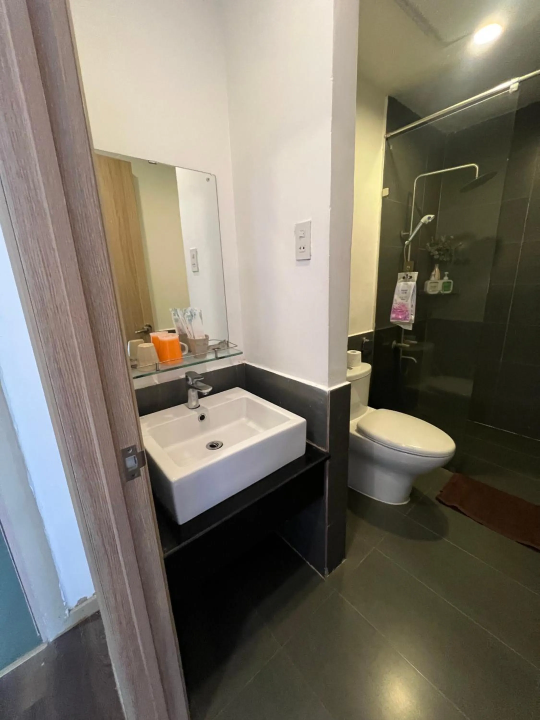 Shower in Vindy House