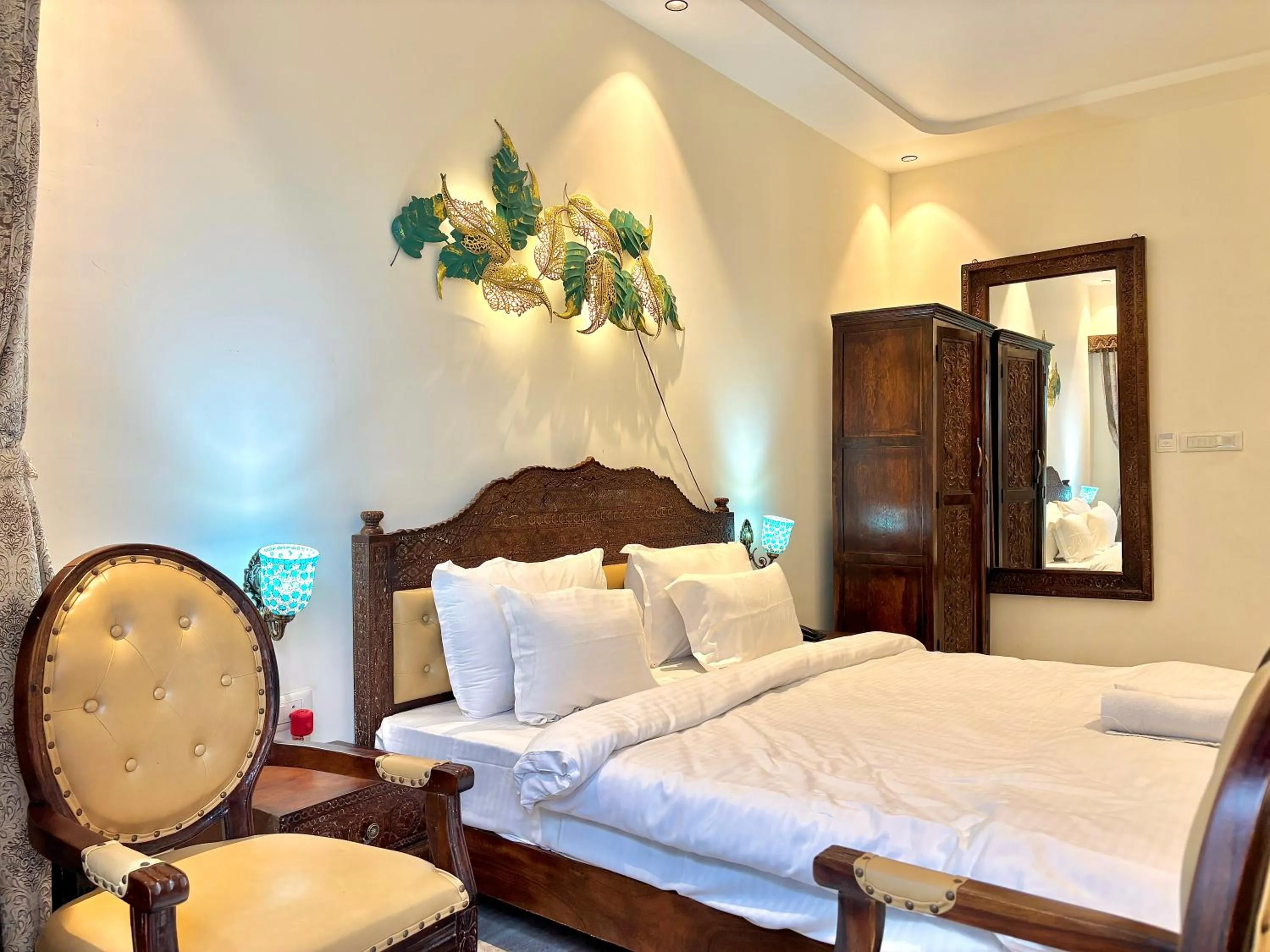 Bed in Misty Blue Resort and Villas