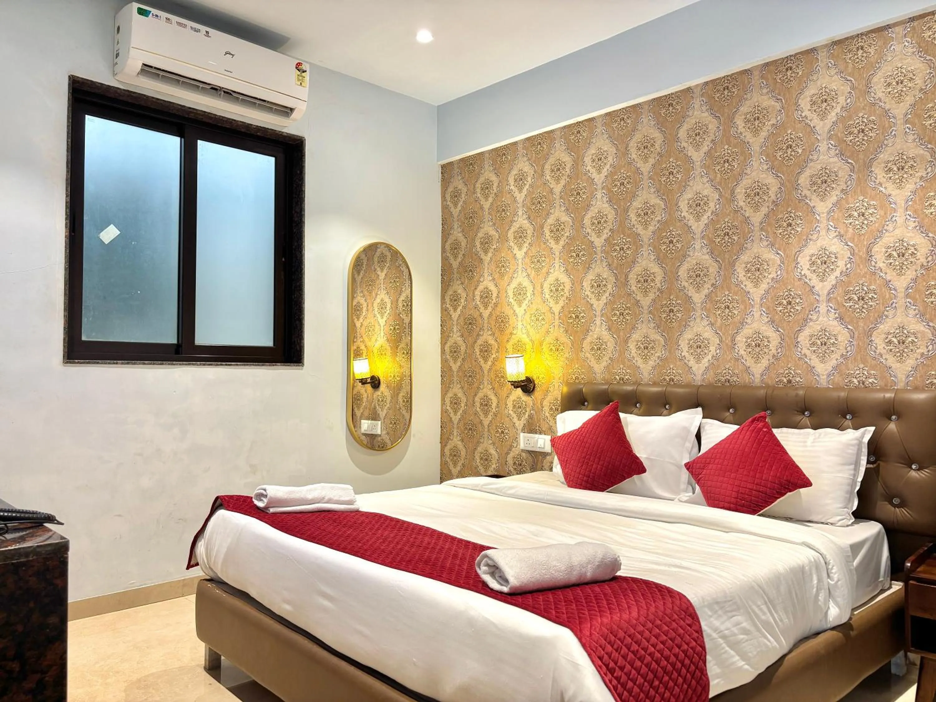 Bed in Misty Blue Resort and Villas