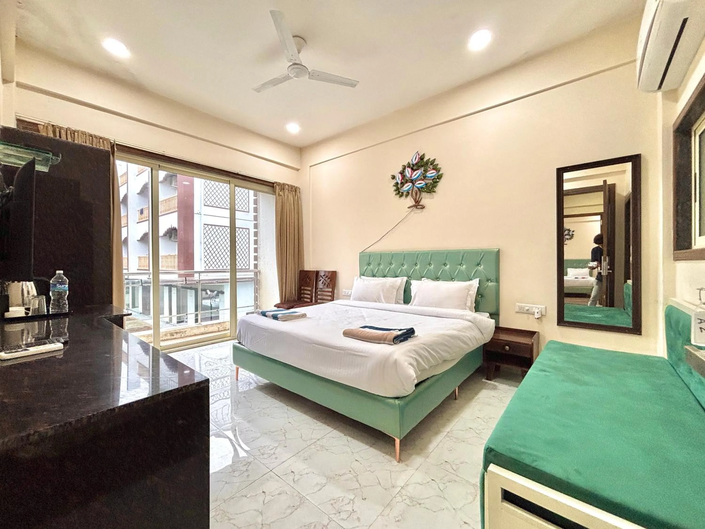 Bed in Misty Blue Resort and Villas