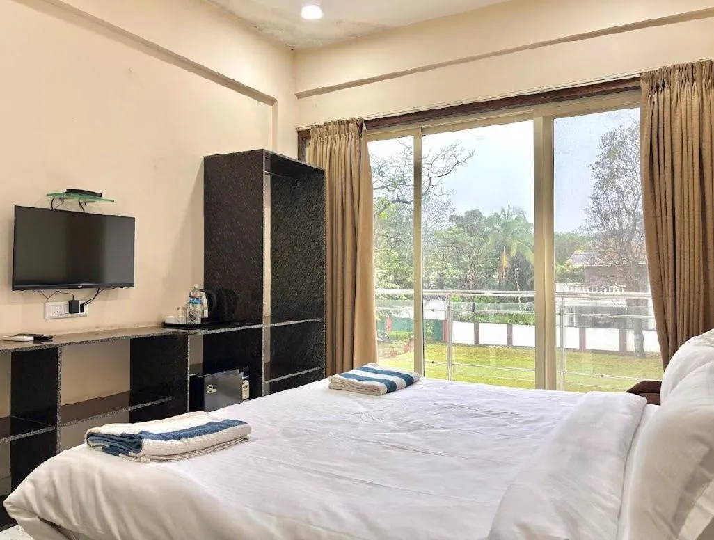 Bedroom, Bed in Misty Blue Resort and Villas