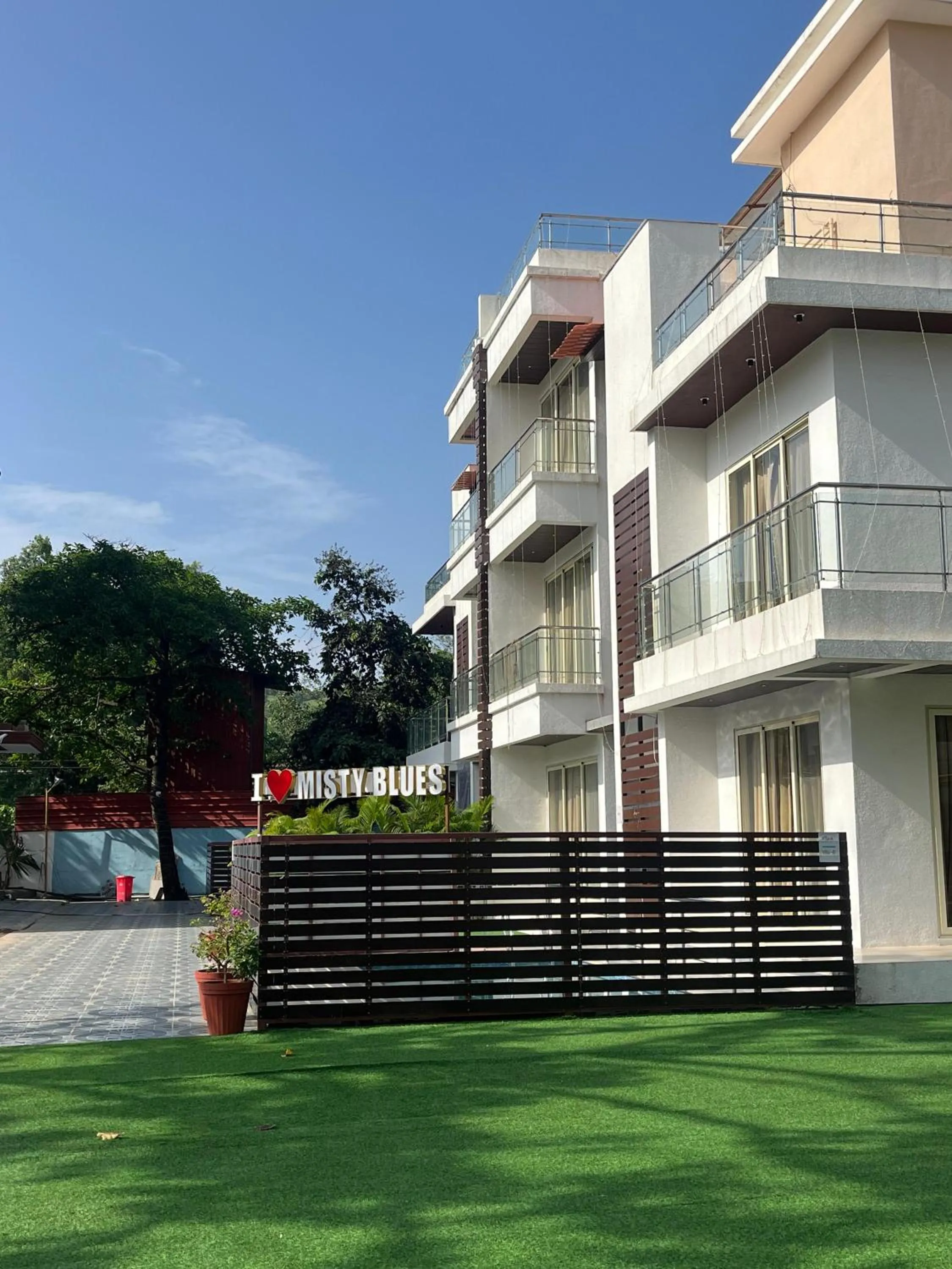 Garden in Misty Blue Resort and Villas