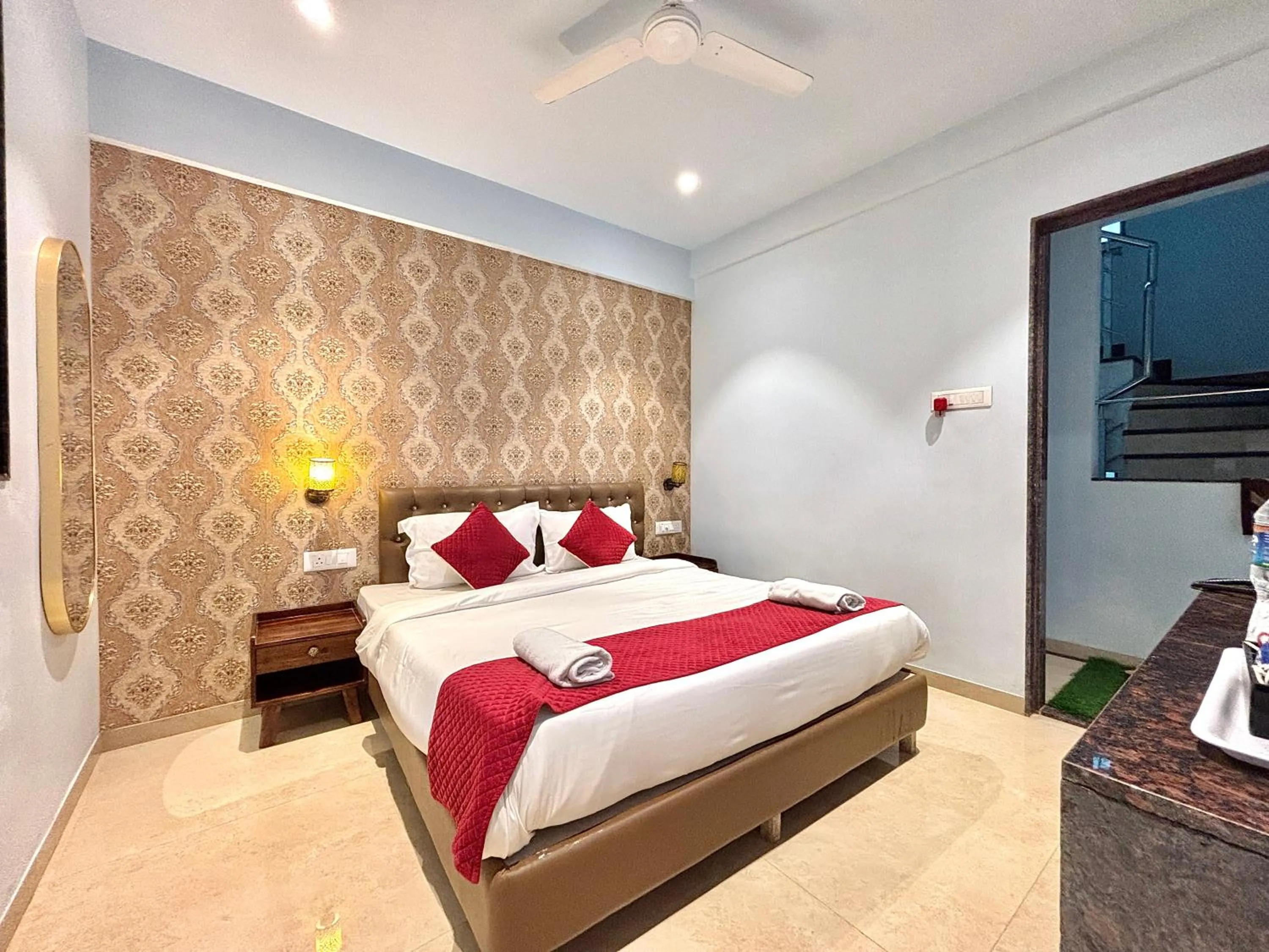 Bedroom, Bed in Misty Blue Resort and Villas