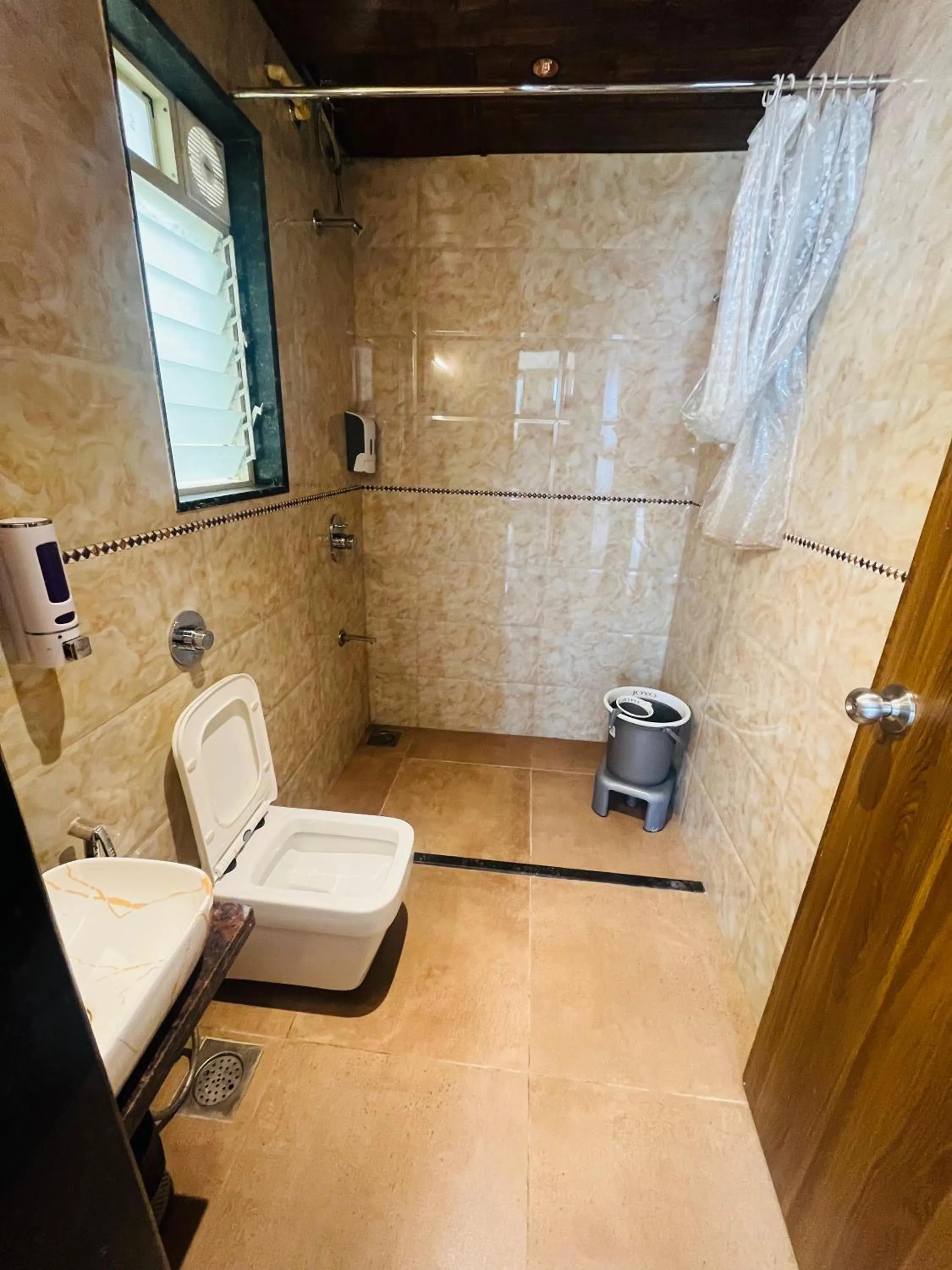 Toilet in Misty Blue Resort and Villas