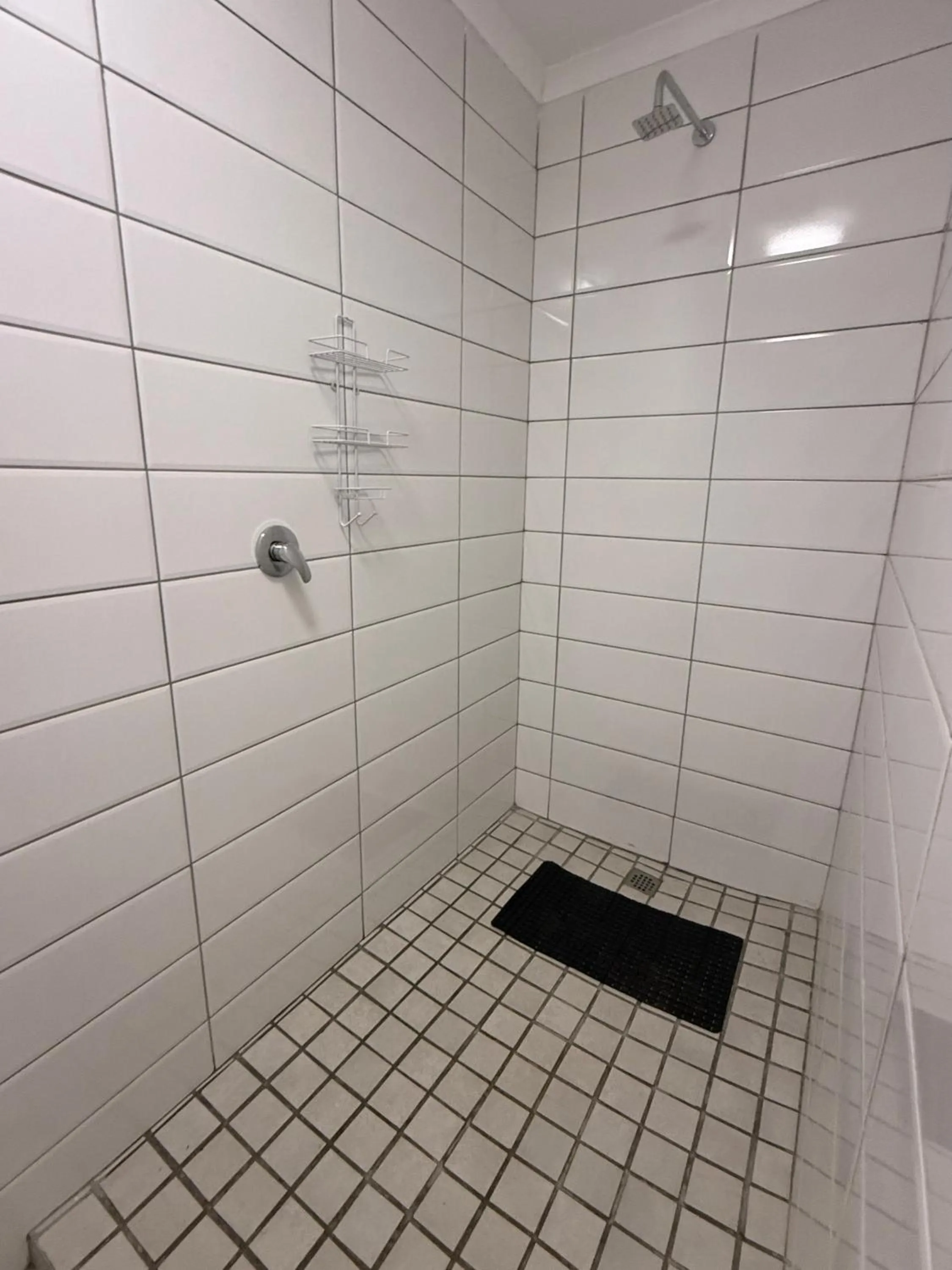 Shower in Amberdale Estate Self Catering