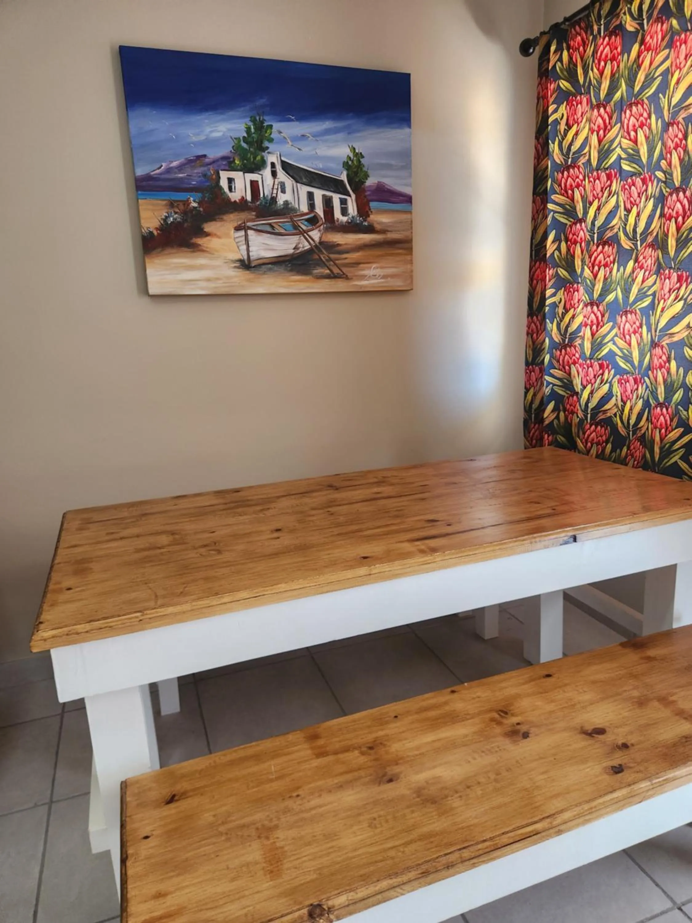 Dining area in Amberdale Estate Self Catering