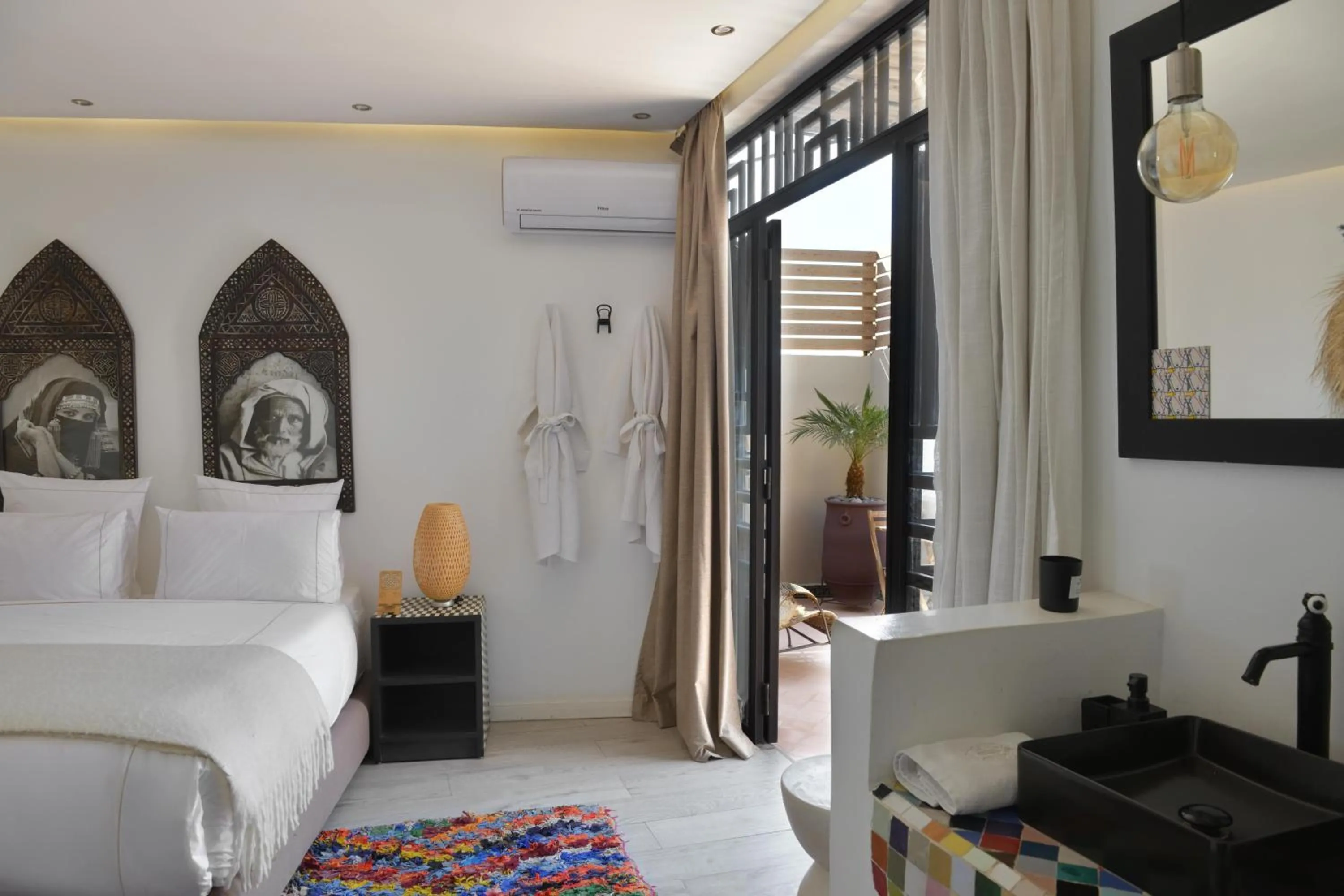 Bed in Riad Palau Marrakech