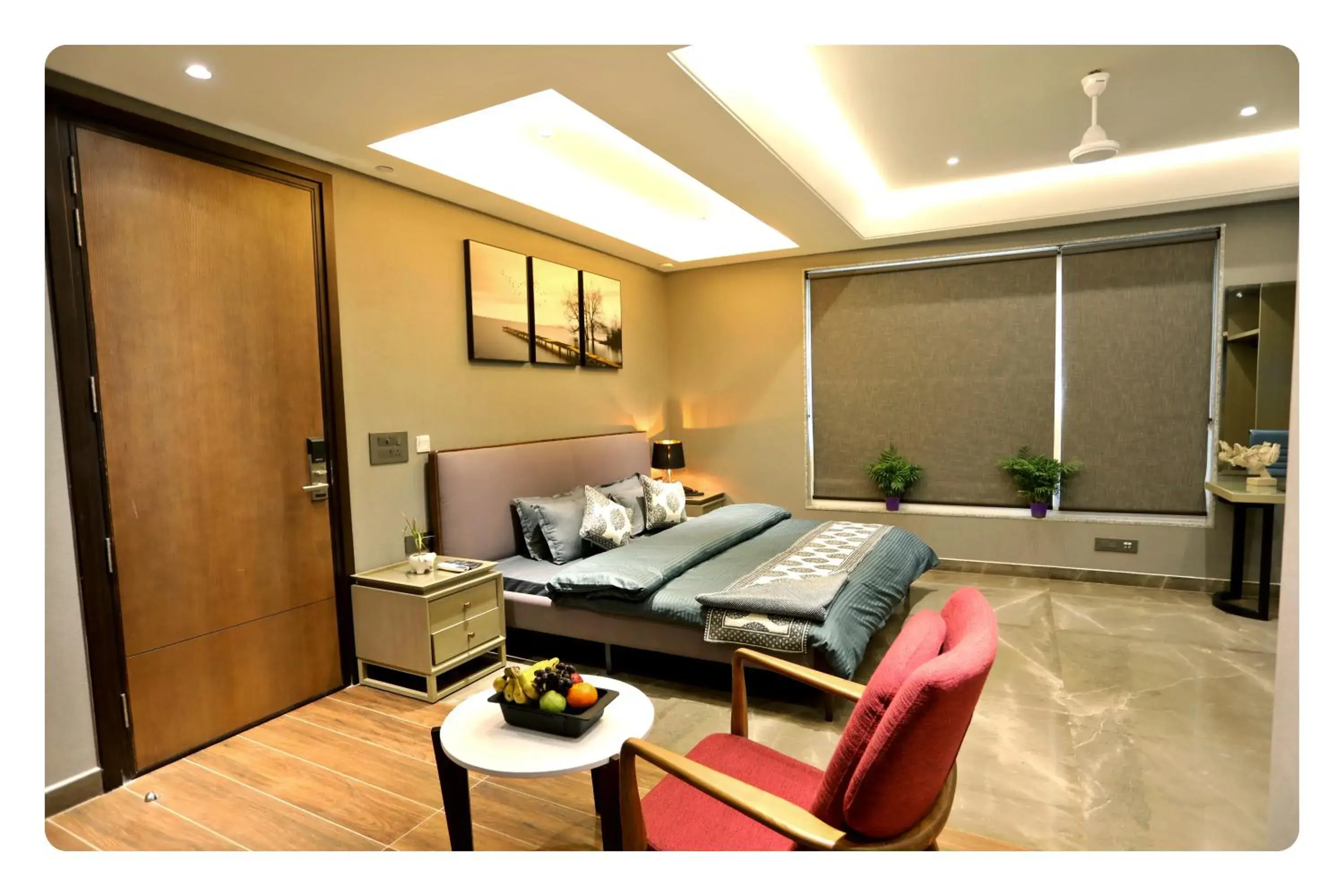 Living room in KRYC Luxury Living near Indraprastha Apollo Hospital Living room in KRYC Luxury Living near Indraprastha Apollo Hospital