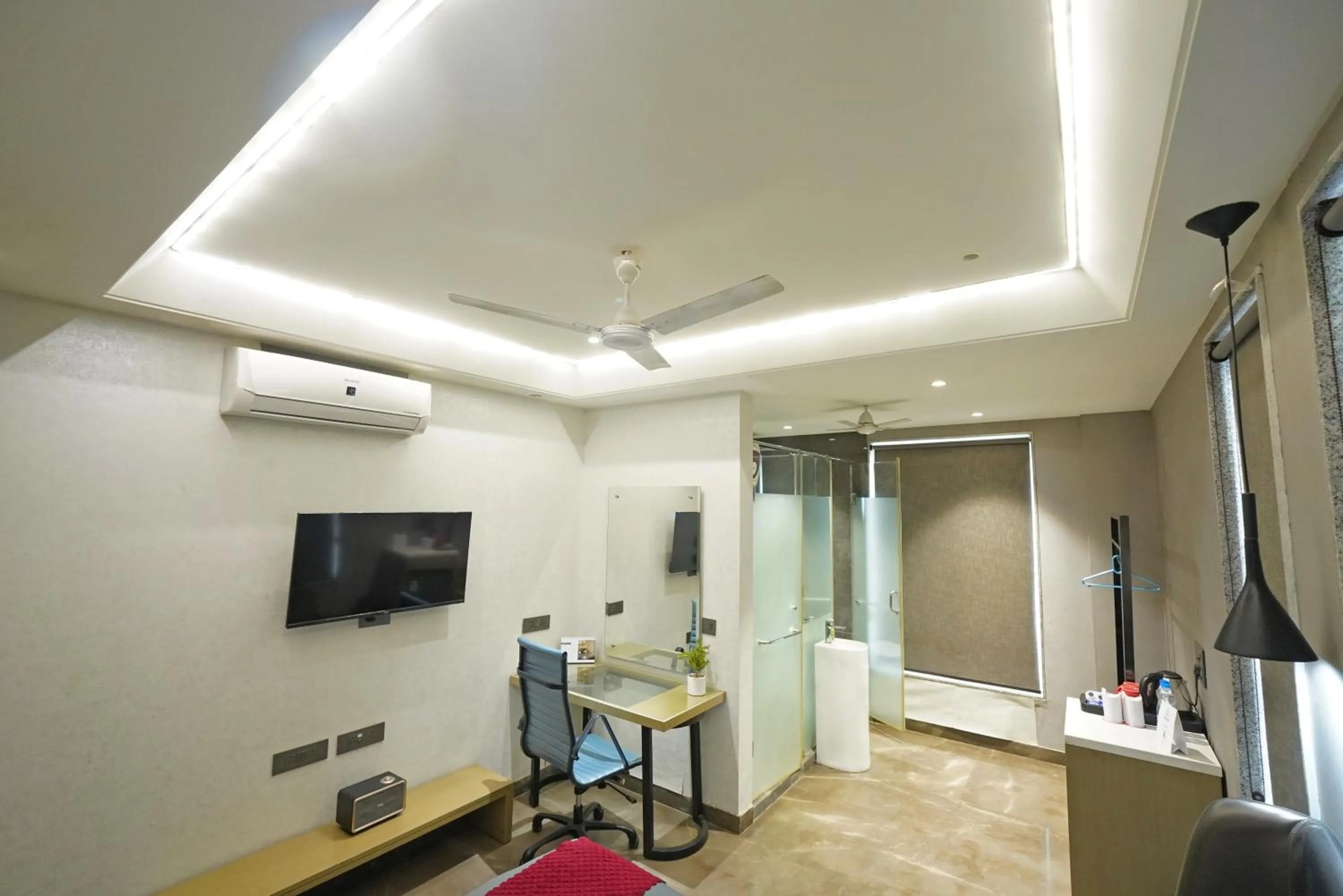 Photo of the whole room in KRYC Luxury Living near Indraprastha Apollo Hospital