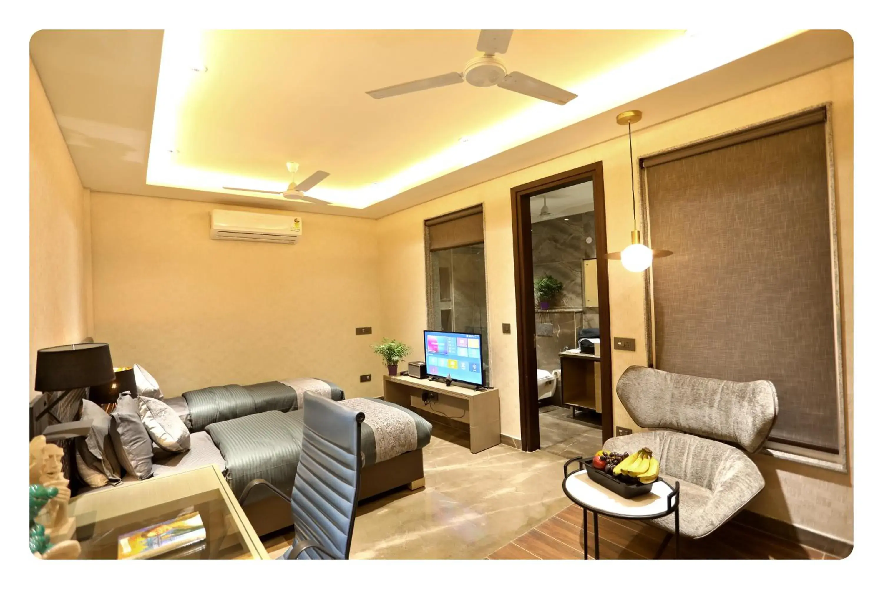 Deluxe Double or Twin Room in KRYC Luxury Living near Indraprastha Apollo Hospital Deluxe Double or Twin Room in KRYC Luxury Living near Indraprastha Apollo Hospital