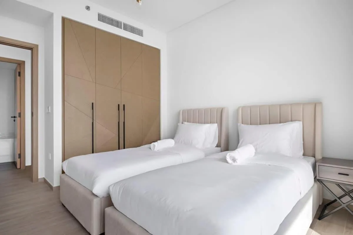 Amazing 2br with a lagoon view in Creek Harbour