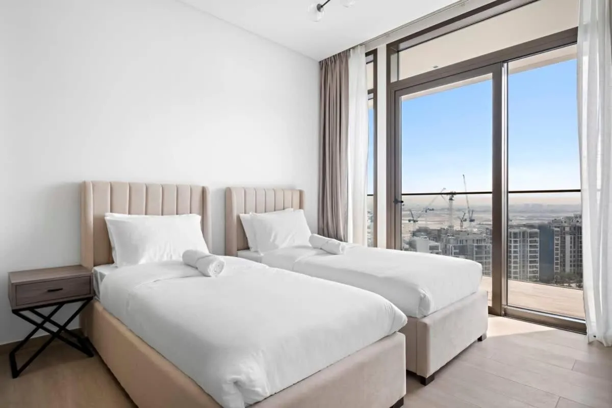 Amazing 2br with a lagoon view in Creek Harbour
