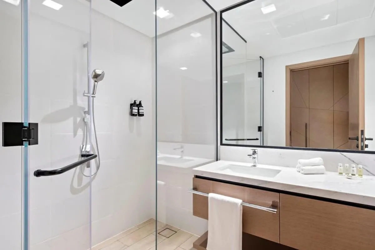 Amazing 2br with a lagoon view in Creek Harbour