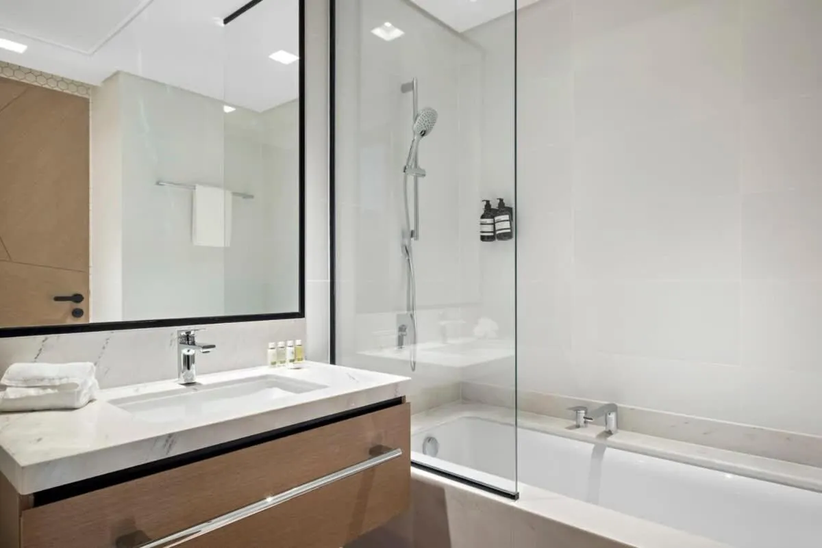 Amazing 2br with a lagoon view in Creek Harbour